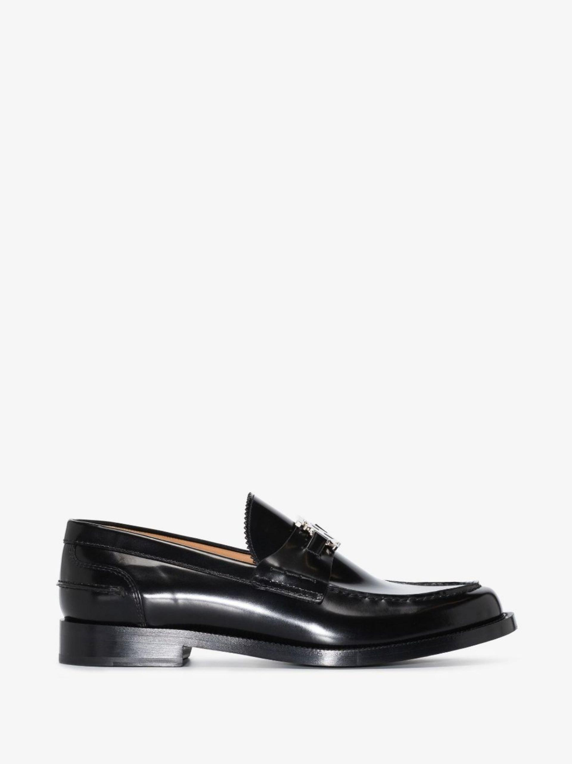 Burberry link detail 2024 patent leather loafers