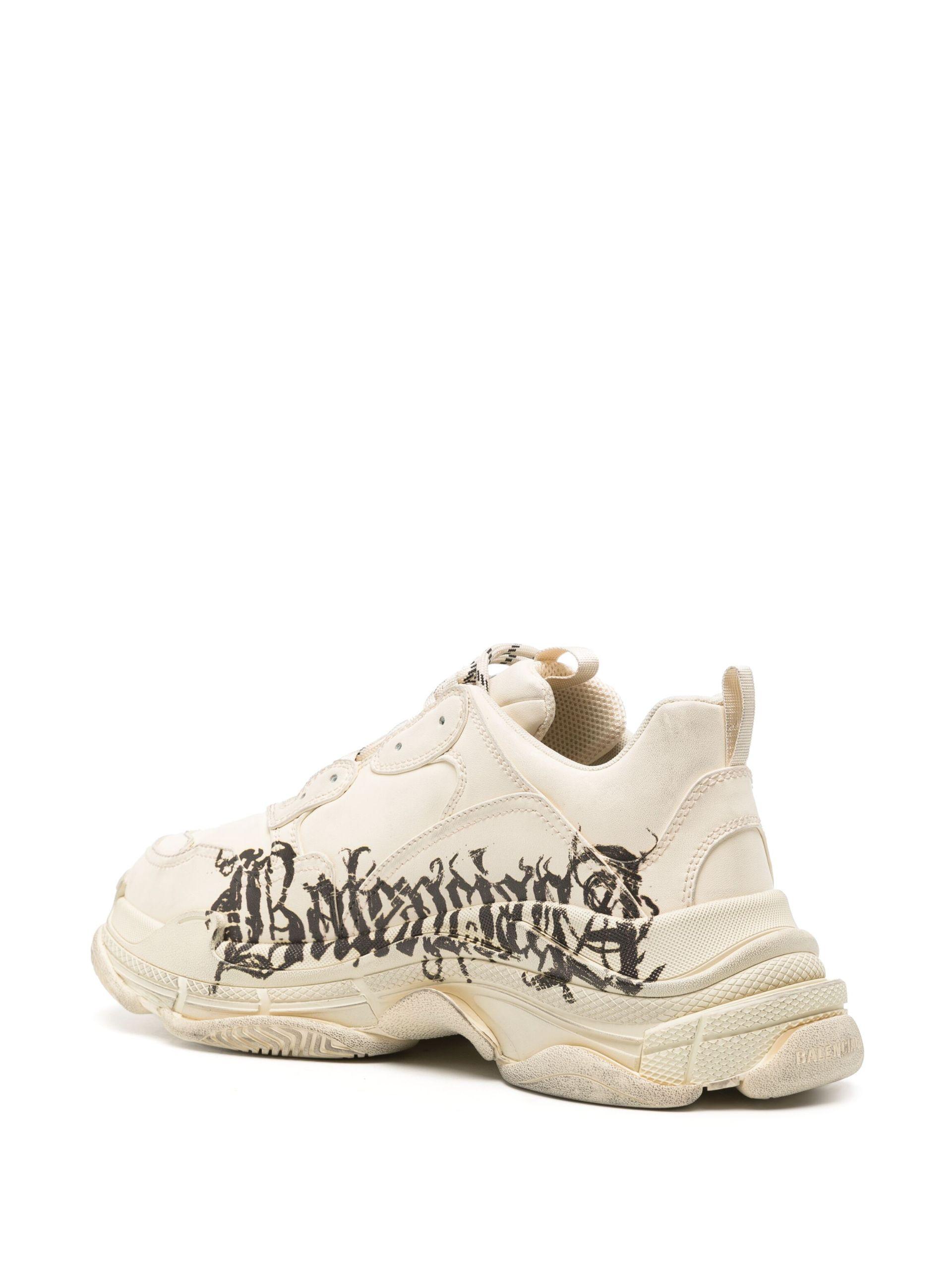 Balenciaga Triple S Logo print Sneakers in Pink for Men Lyst