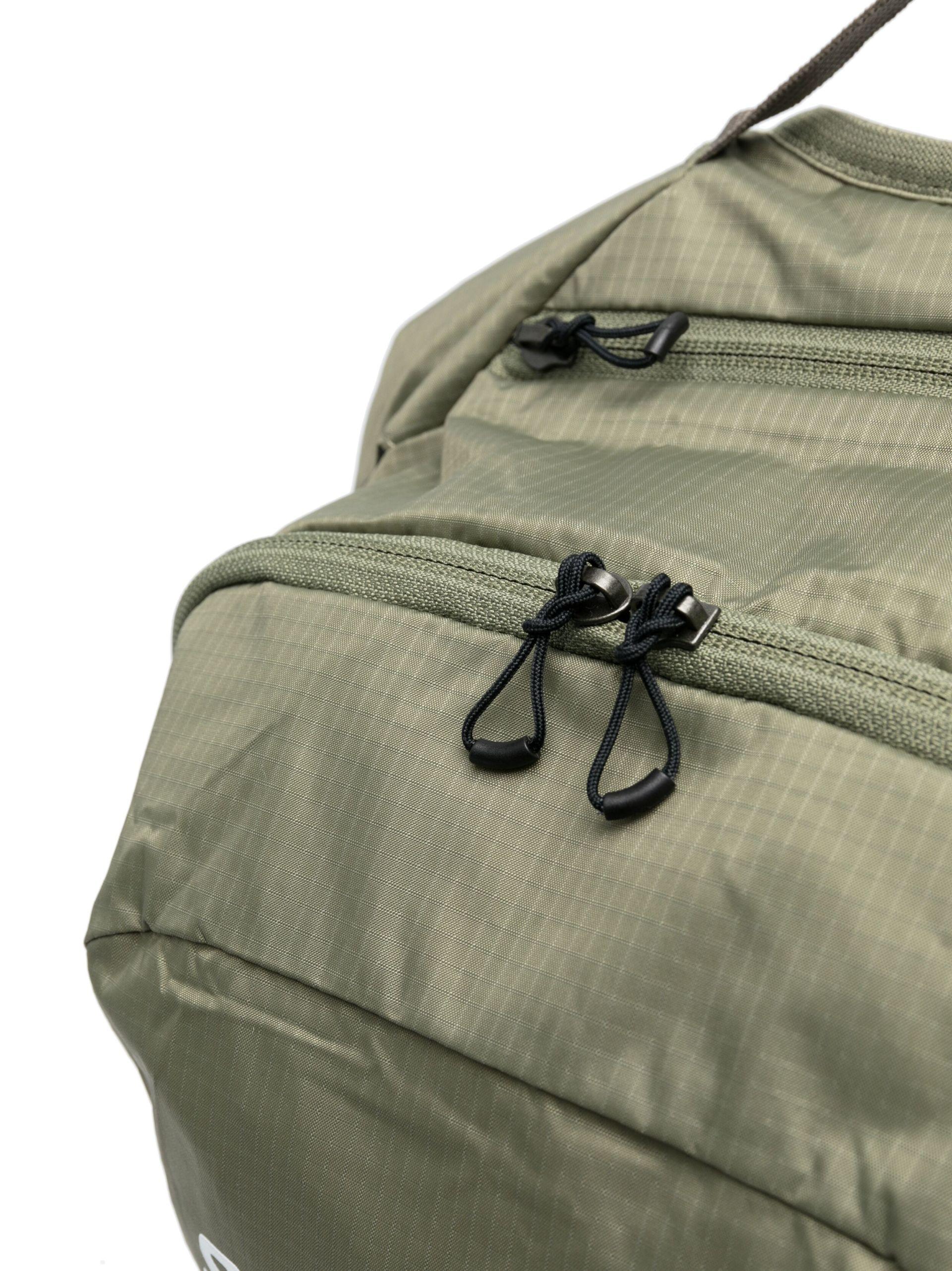 Pas Normal Studios X Salomon Xt 20 Backpack in Green for Men Pas Normal Studios X Salomon Xt 20 Backpack in Green for Men