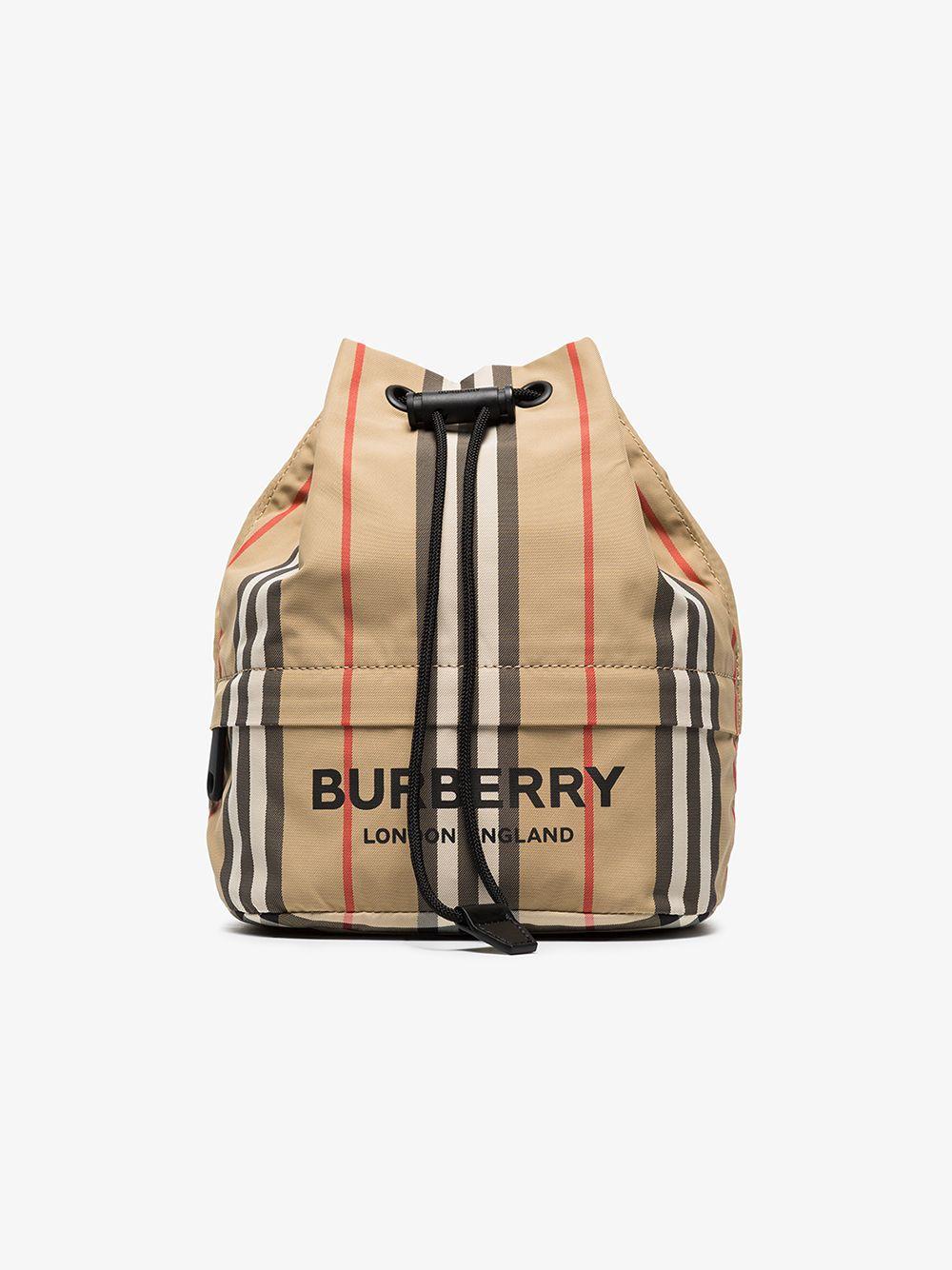 Burberry Phoebe Nylon Bucket Bag Online Sales, UP TO 65% OFF |  apmusicales.com