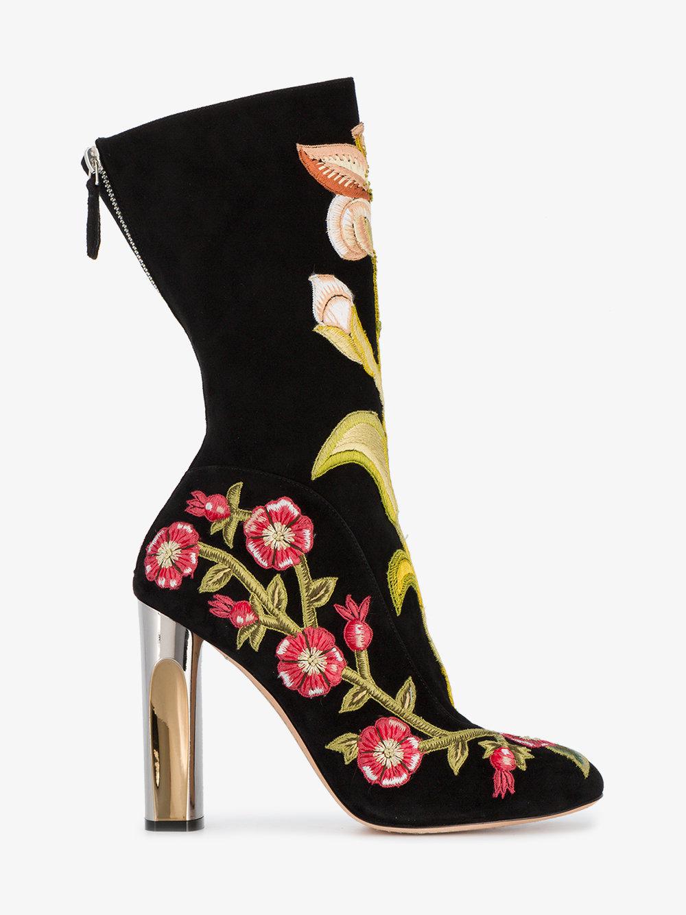 The Palace Park - Page 2 Alexander-mcqueen-BLACK-Medieval-Embroidered-Boots-With-Bicolour-Sculpted-Heel
