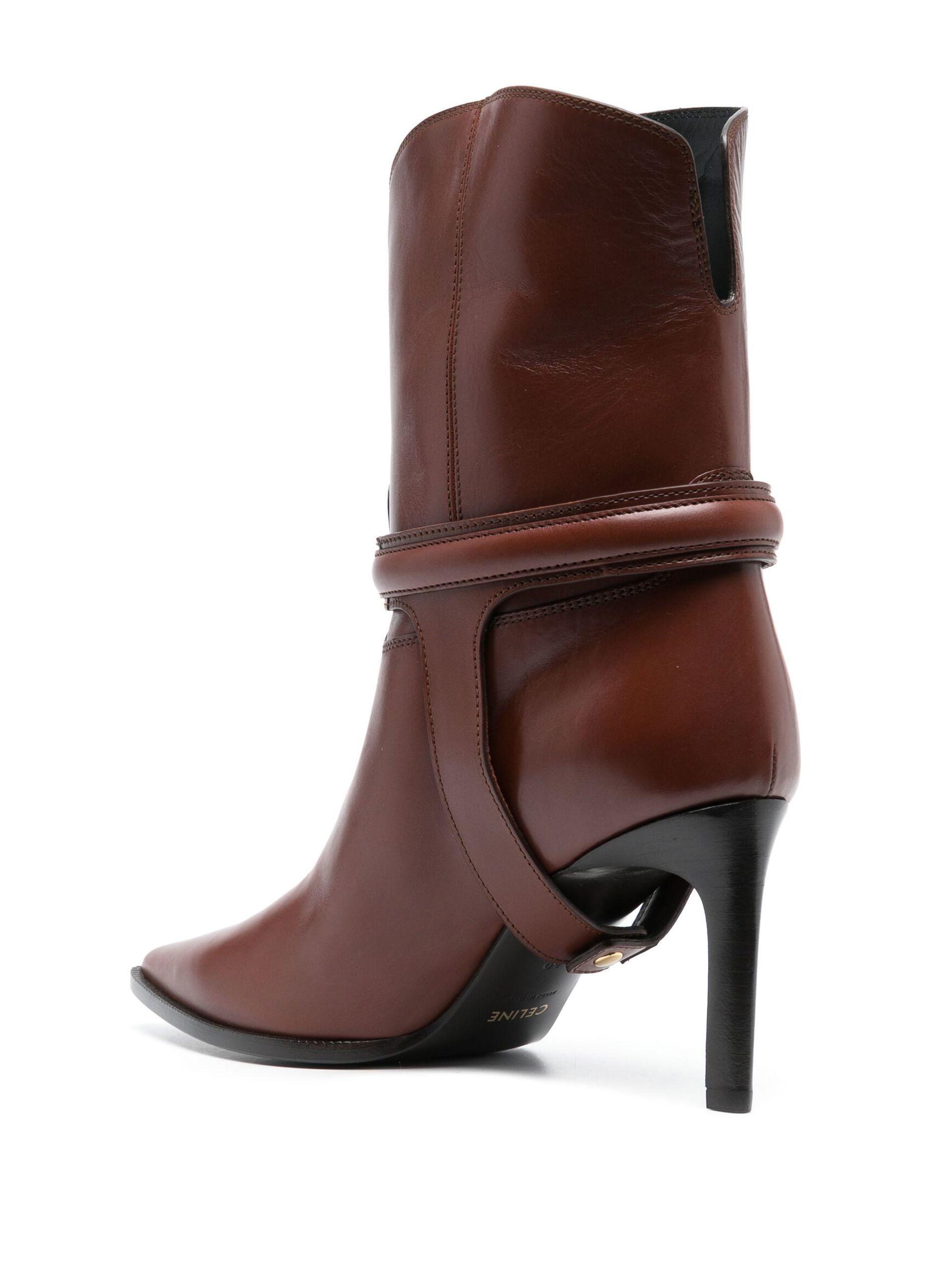 ブーツその他 Celine Triomphe High Boots Celine Triomphe boots in patent calfskin• high boot 7,400