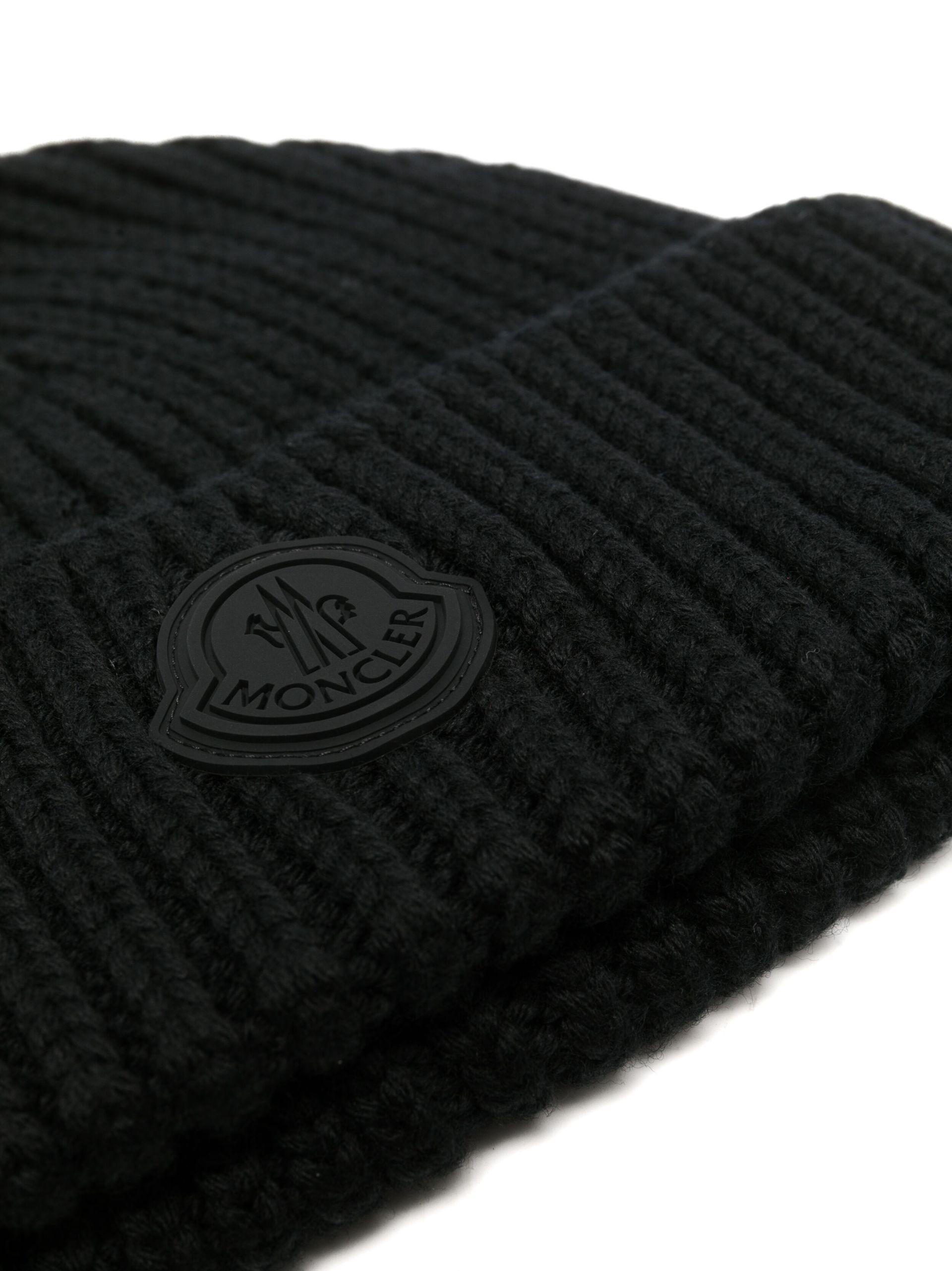 black moncler beanie mens