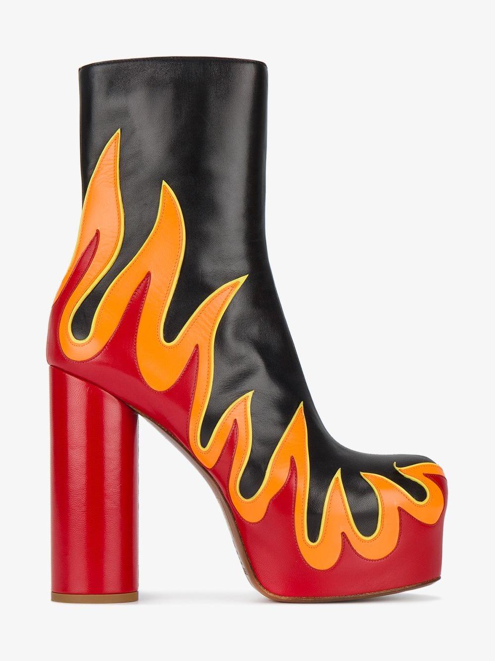 vetements boots platform