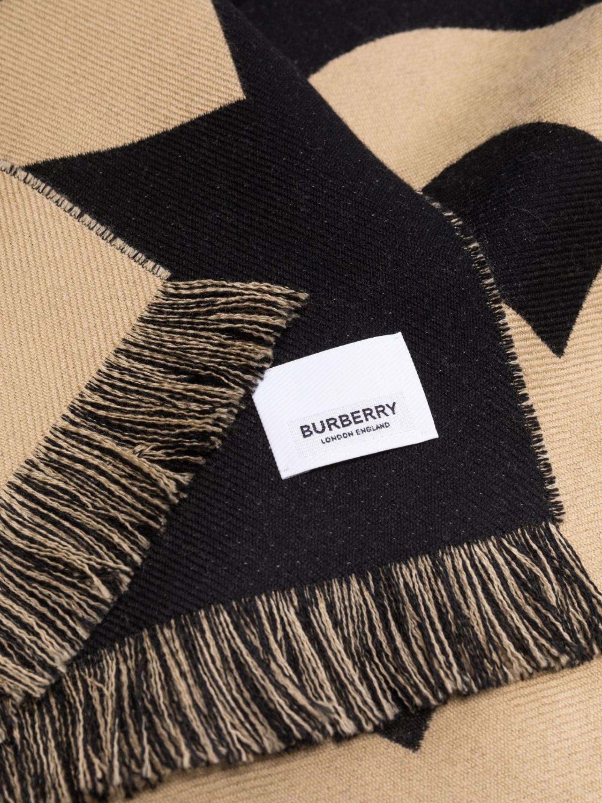 Burberry Neutral And Black Football Logo Wool Scarf in Natural | Lyst