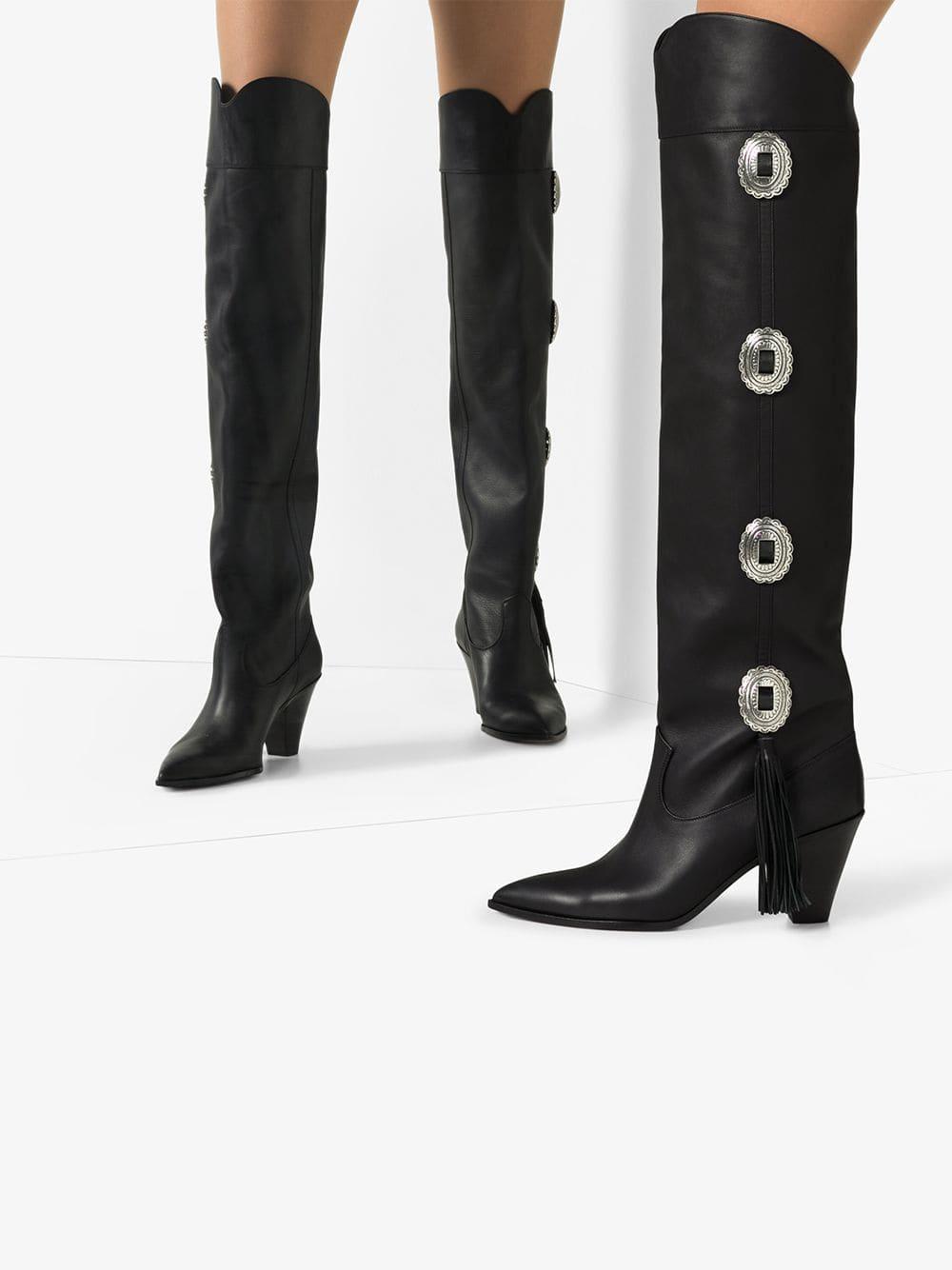 boots go west