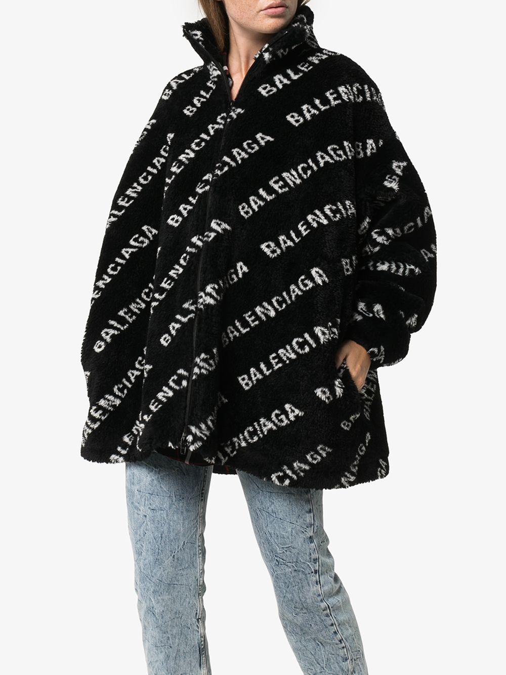 Balenciaga Oversized Logo Fleece Jacket in Black | Lyst