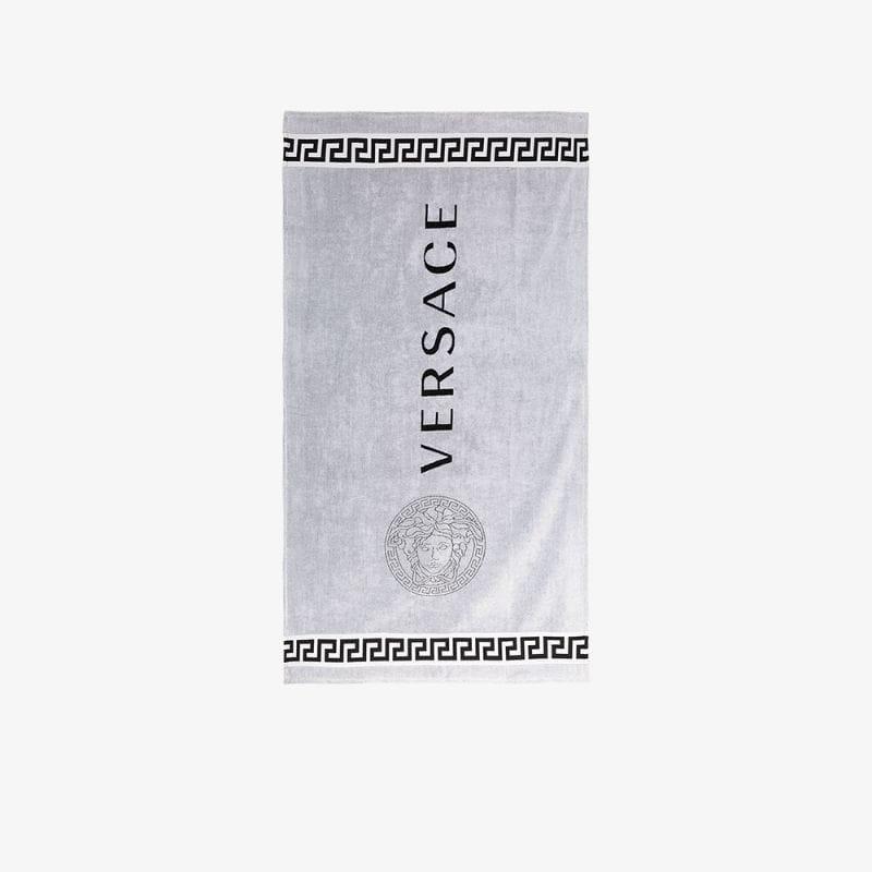 Versace Medusa Beach Towel in Black for Men | Lyst Australia