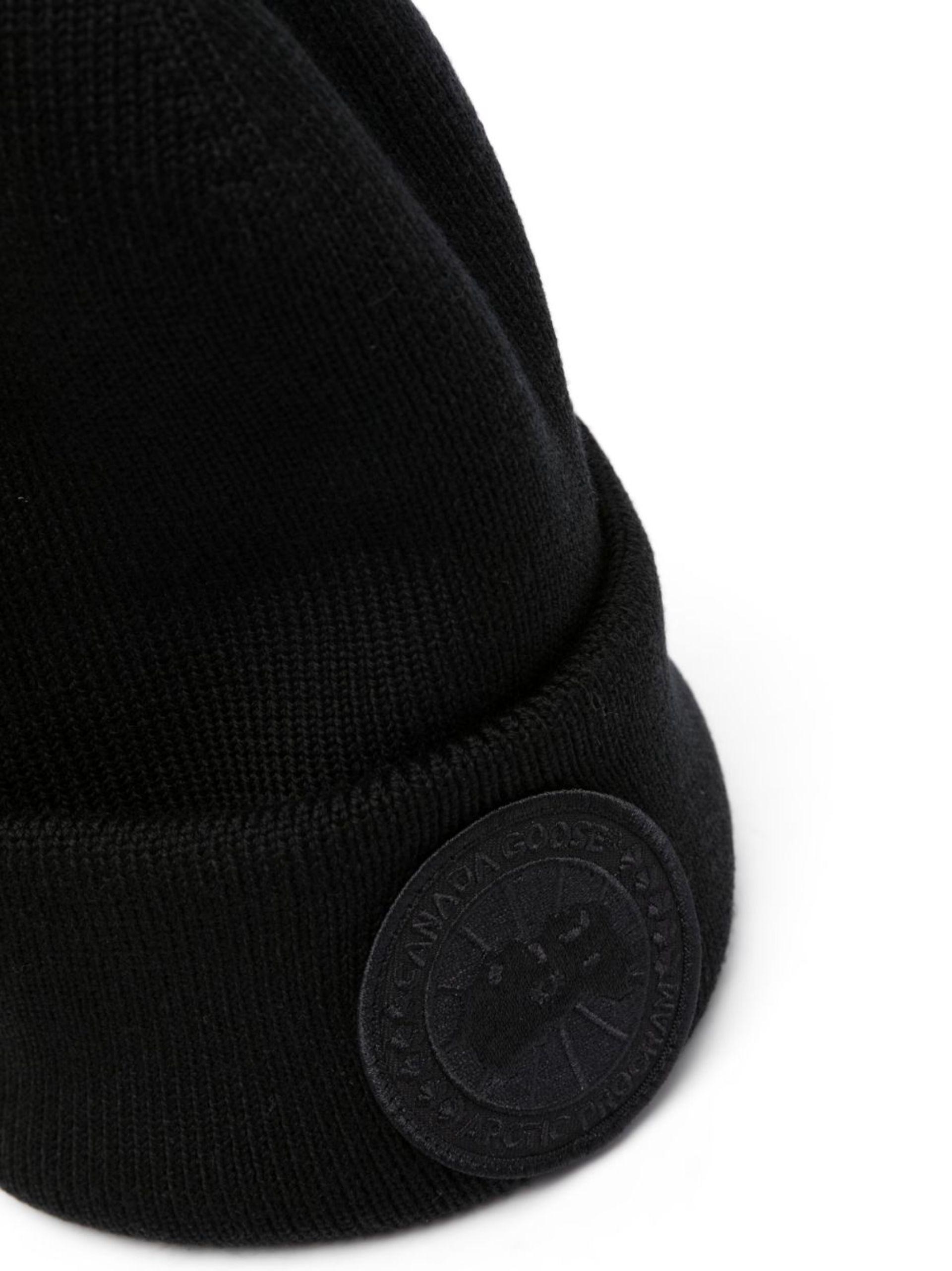 Canada Goose Arctic Disc Wool Beanie Hat Unisex Wool in Black