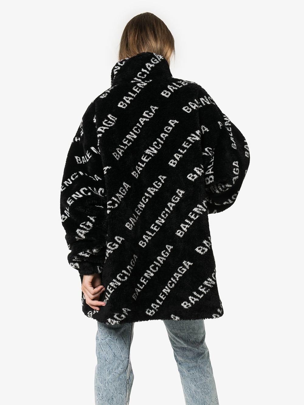 Balenciaga Oversized Logo Fleece Jacket in Black | Lyst