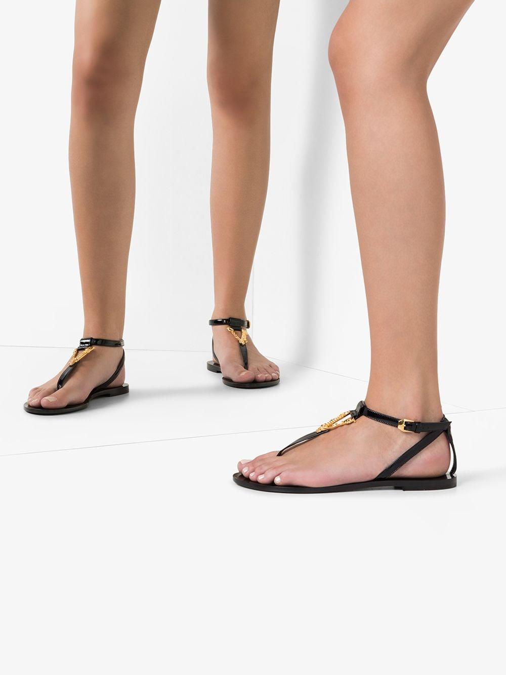 virtus flat sandals