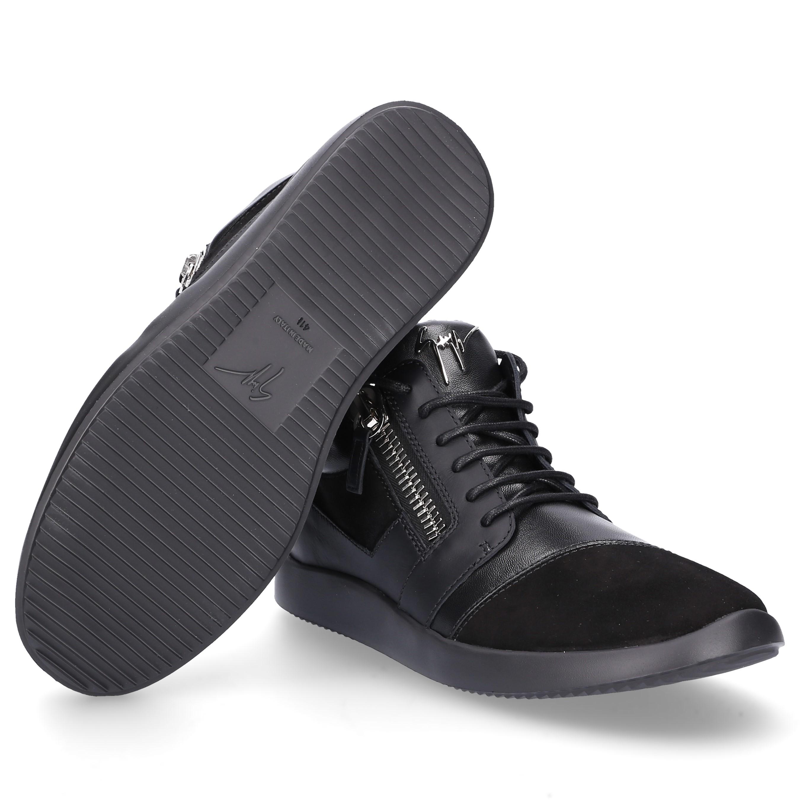 giuseppe zanotti runner