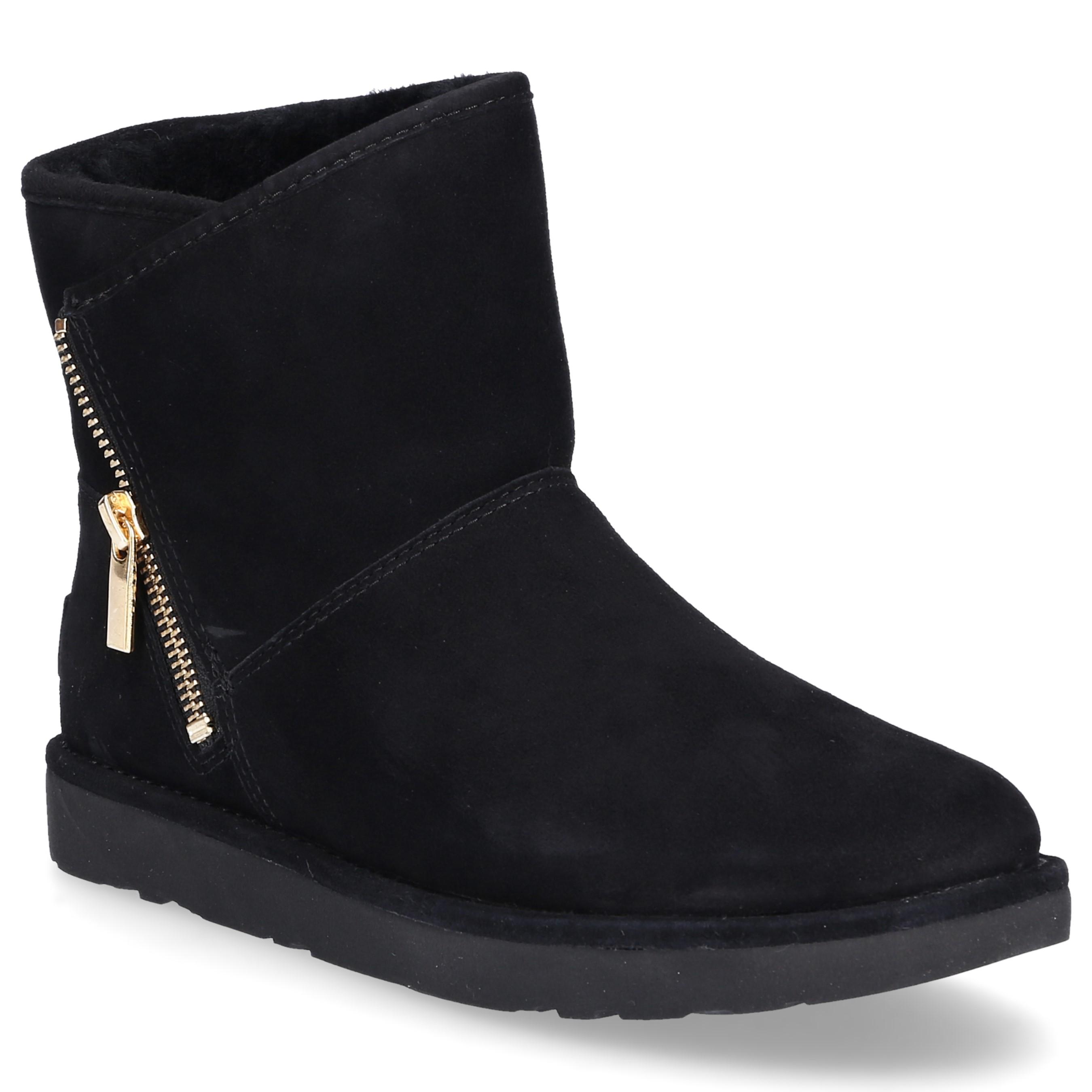 ugg kip boots black