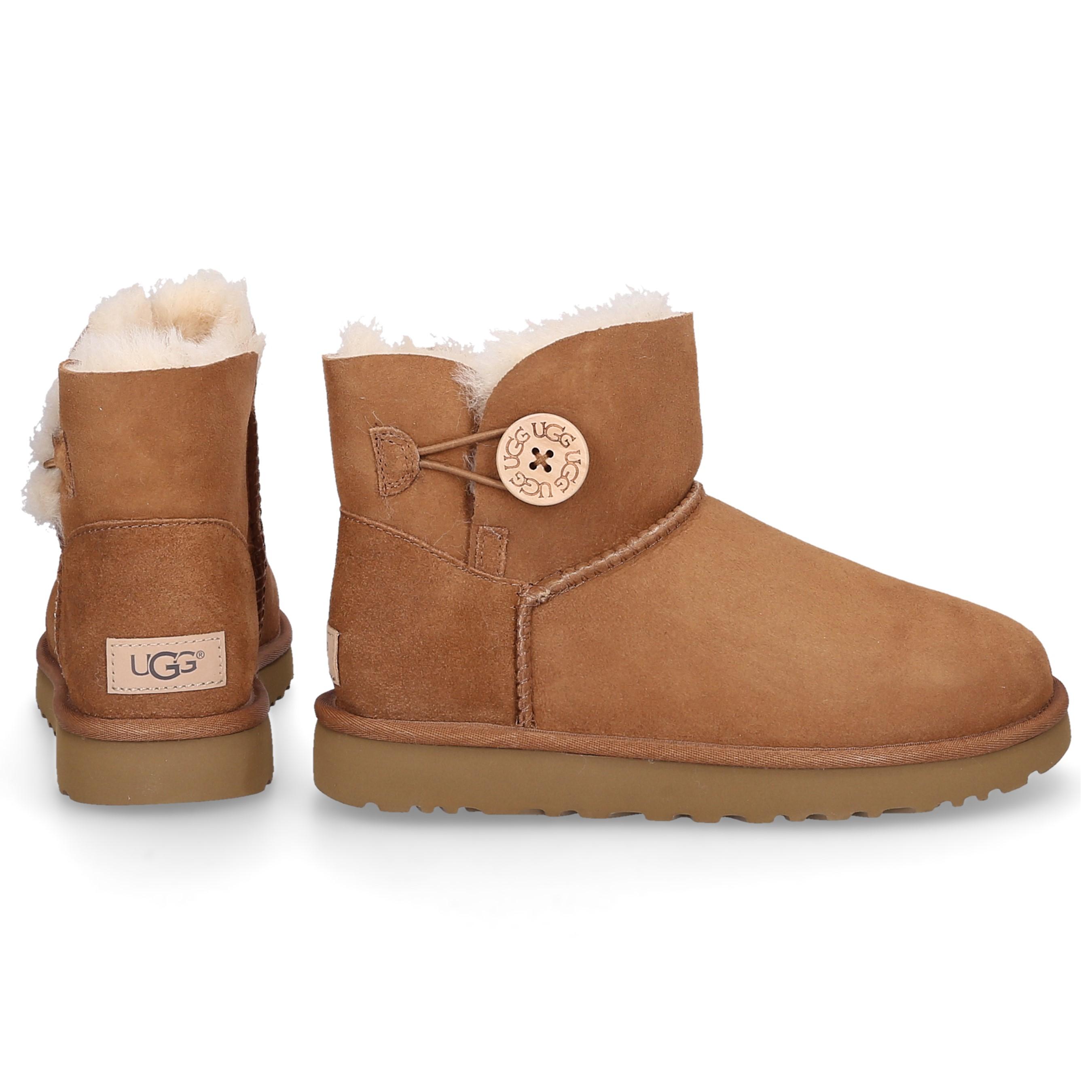 ugg mini bailey beige