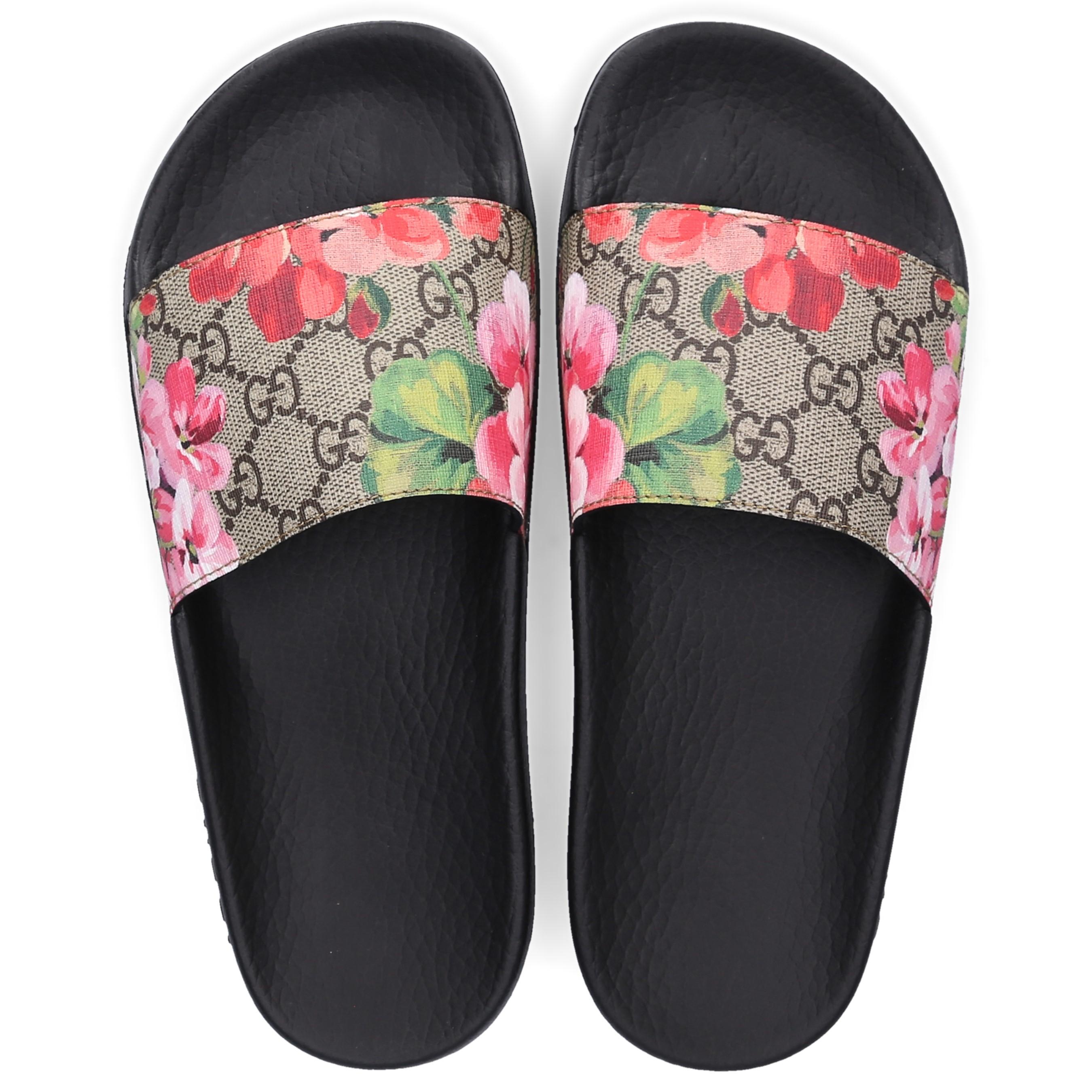 Gucci Canvas GG Blooms Supreme Slide Sandal - Save 40% - Lyst
