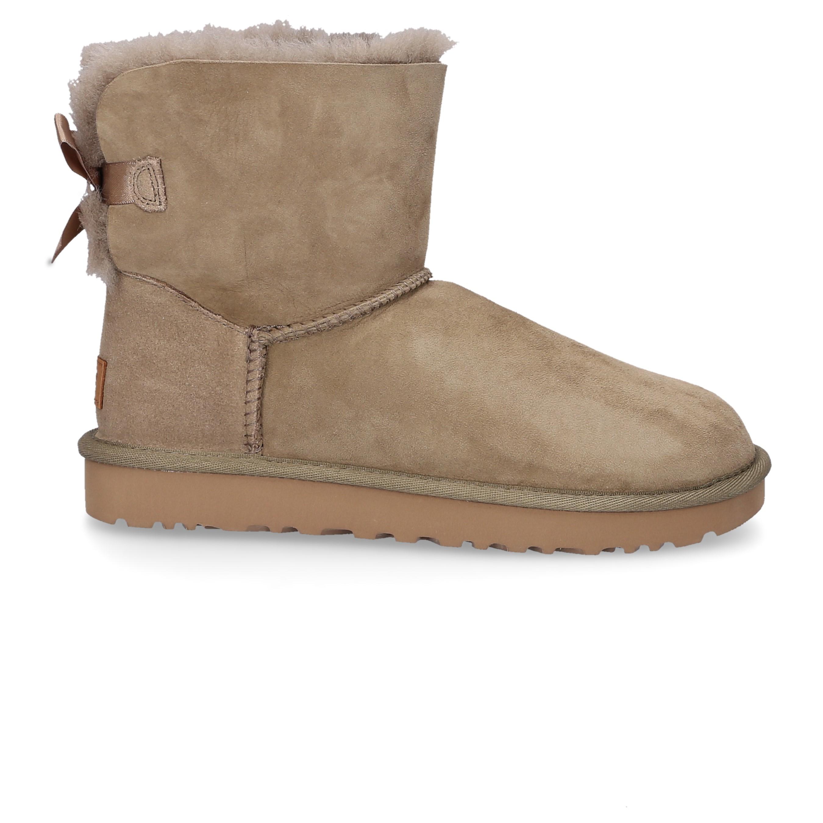 ugg bailey bow brown
