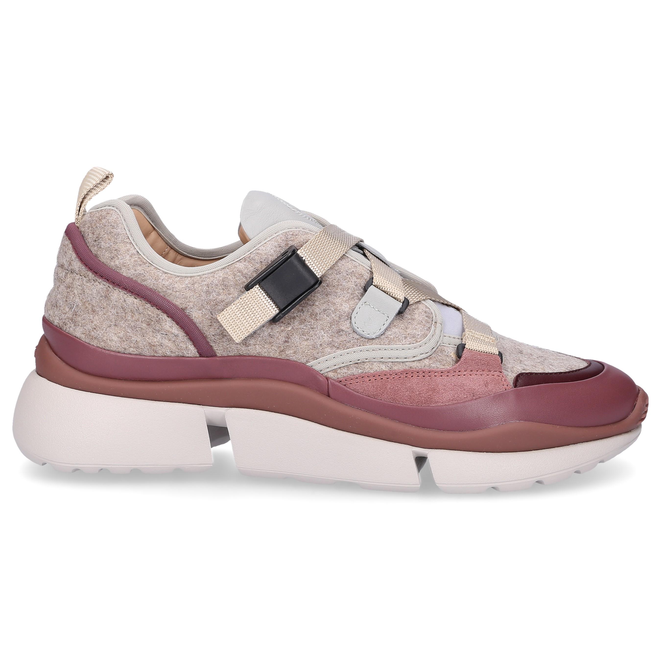 slip on chloe
