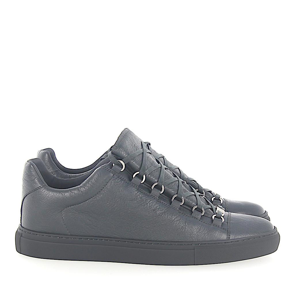 Balenciaga Leder Sneaker ARENA Low Leder grau crinkled in Grau für Herren |  Lyst DE