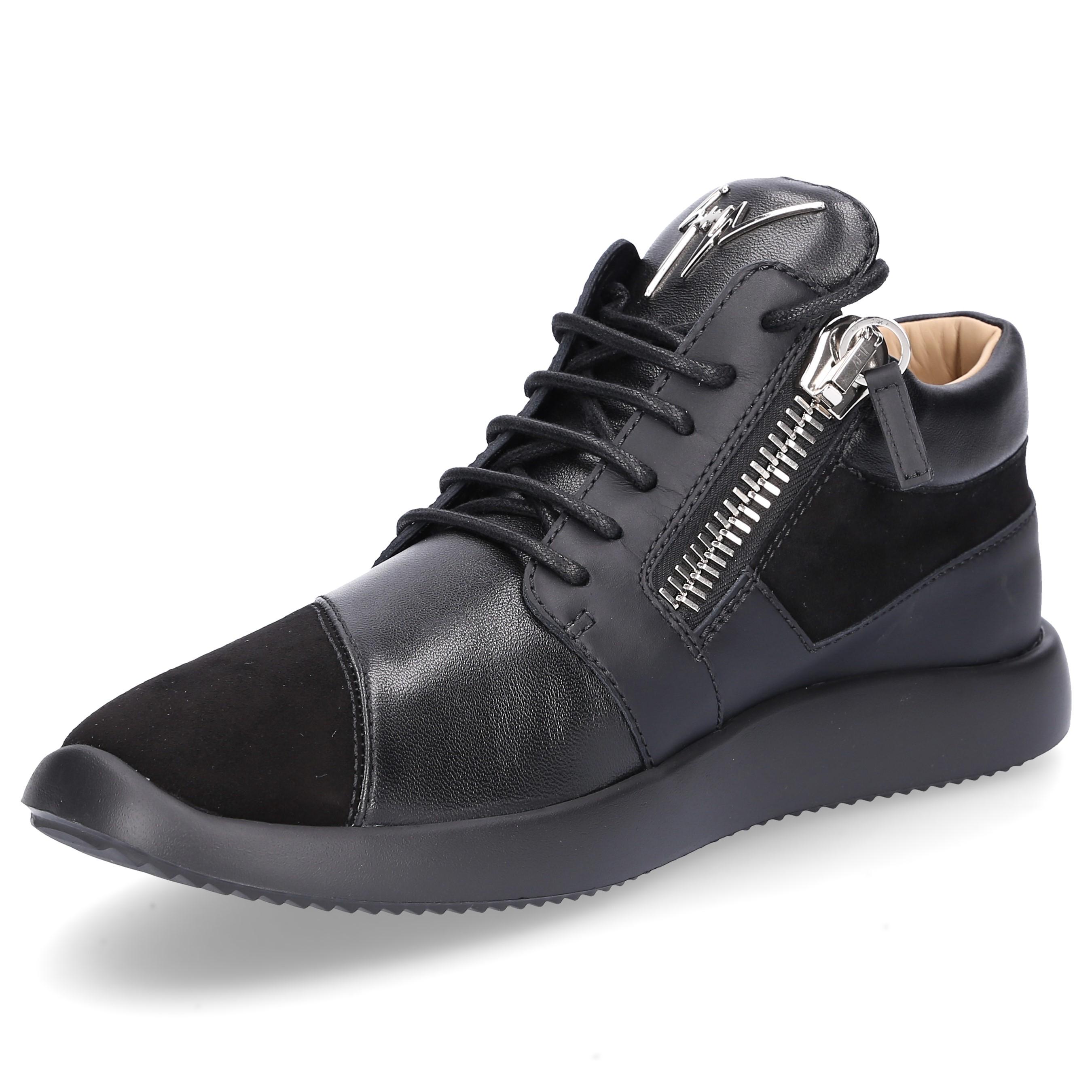 giuseppe zanotti runner