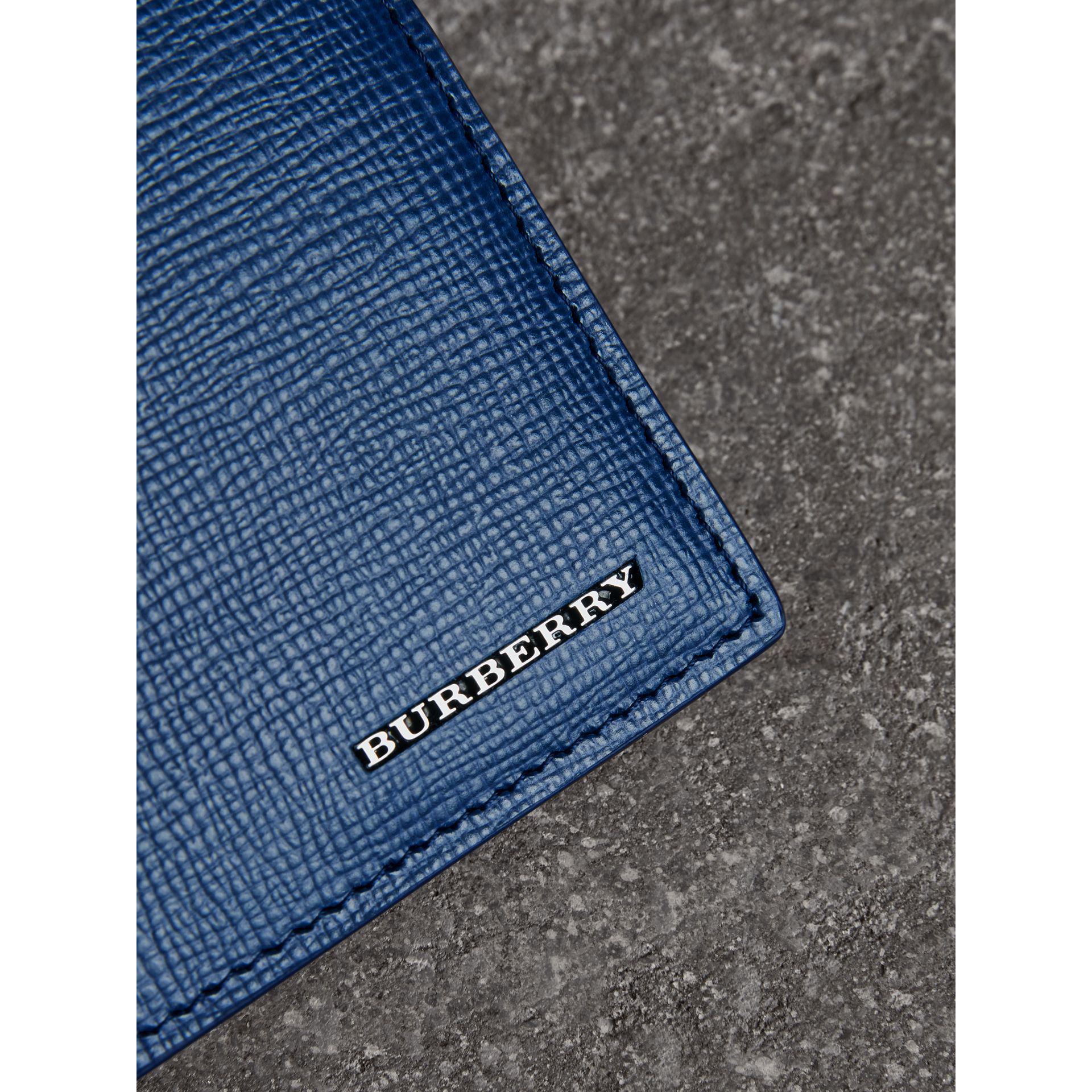 Burberry denim wallet hotsell