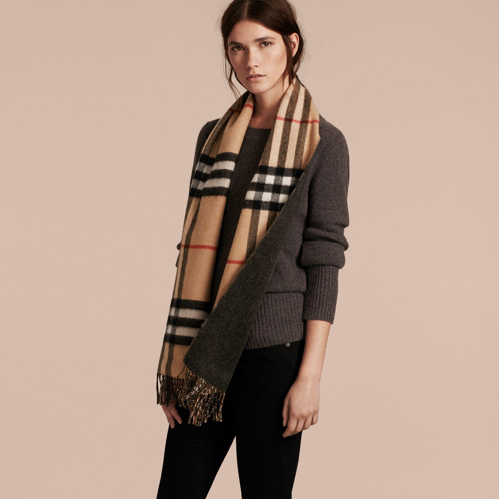 Burberry Reversible Check Cashmere And Block-colour Scarf ...