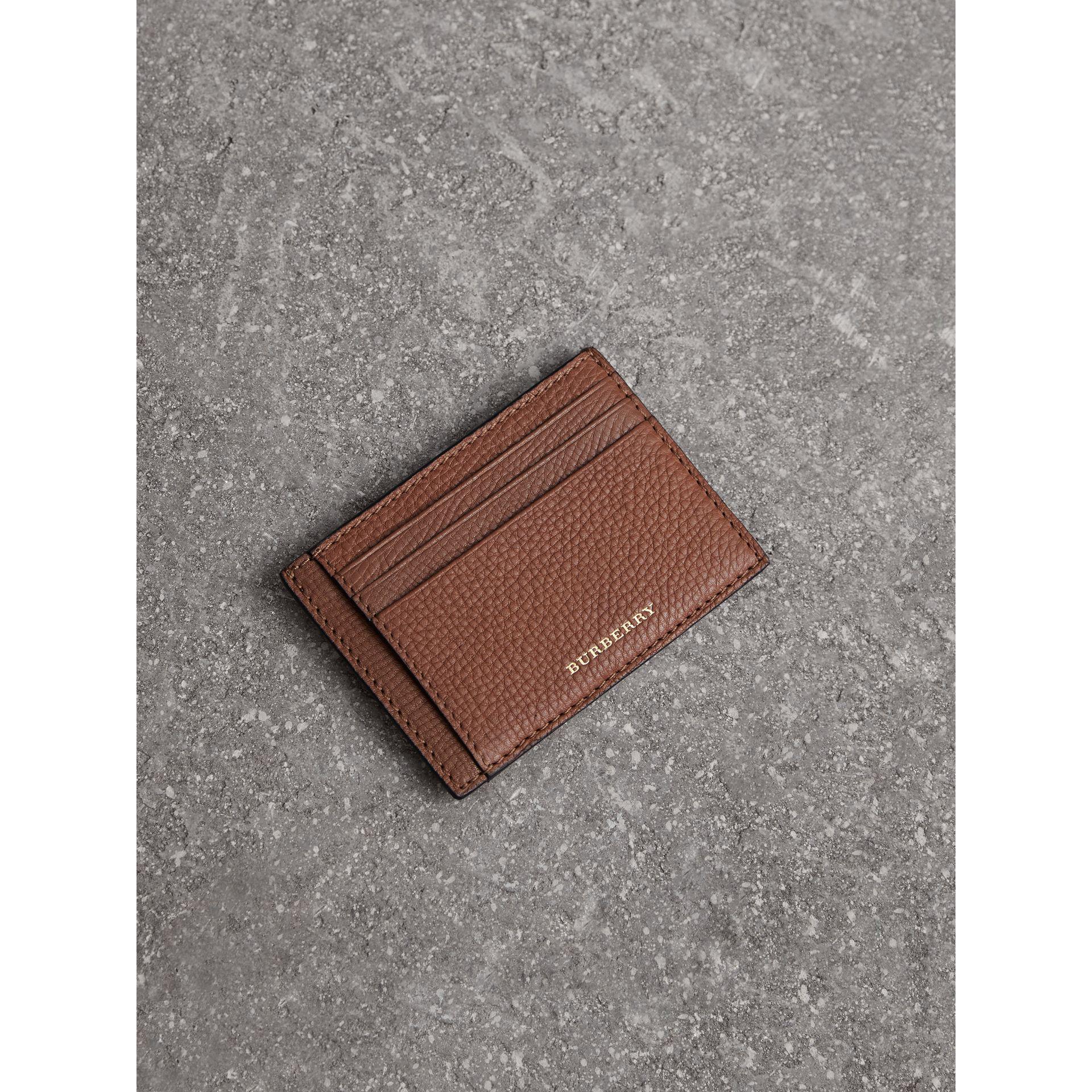 Burberry House Check Chase Deep Blue Grainy Leather Money Clip