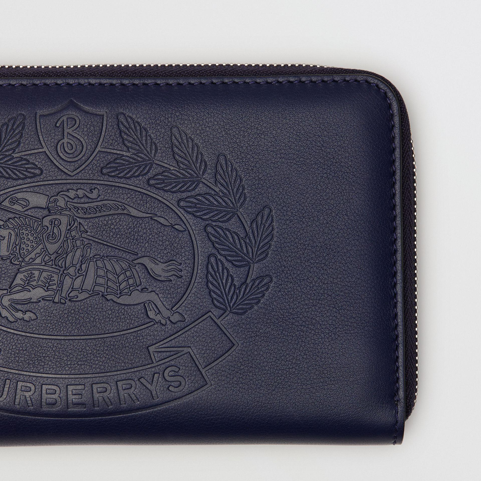 burberry crest wallet