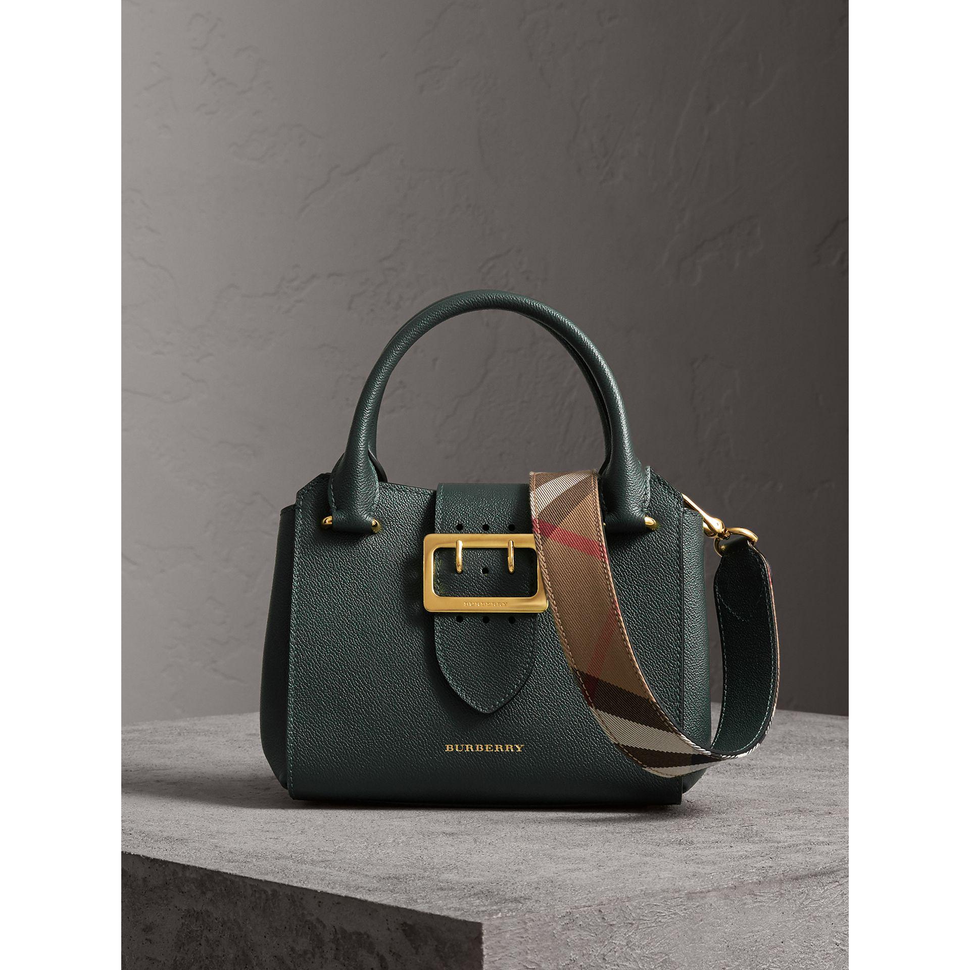 Burberry Small Buckle Tote Hotsell, 58% OFF | www.gruposincom.es