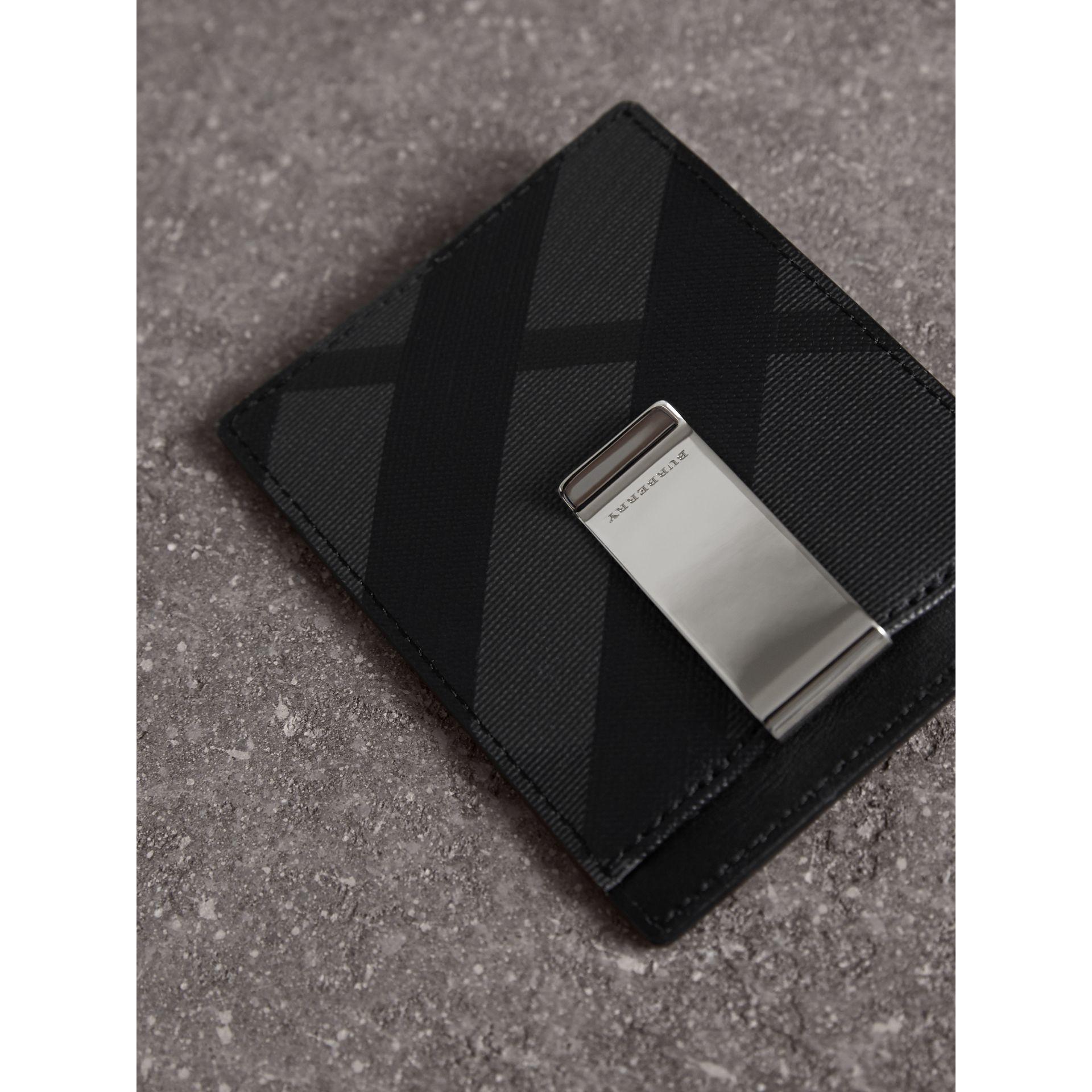 Burberry London Check Money Clip Card Case In Charcoal/black - Men, Burberry for Men