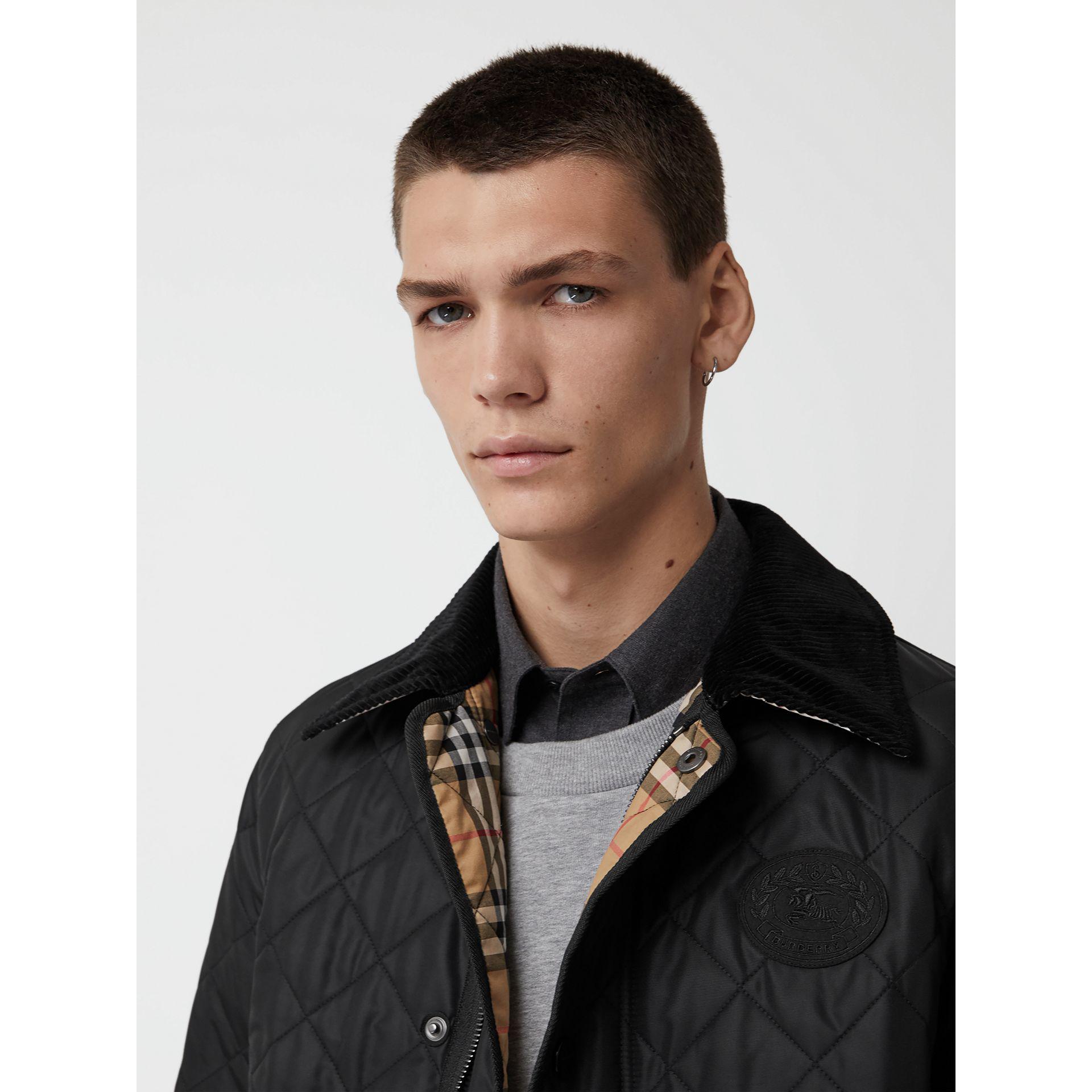 Burberry Diamond Quilted Thermoregulated Barn Jacket in Black for Men | Lyst