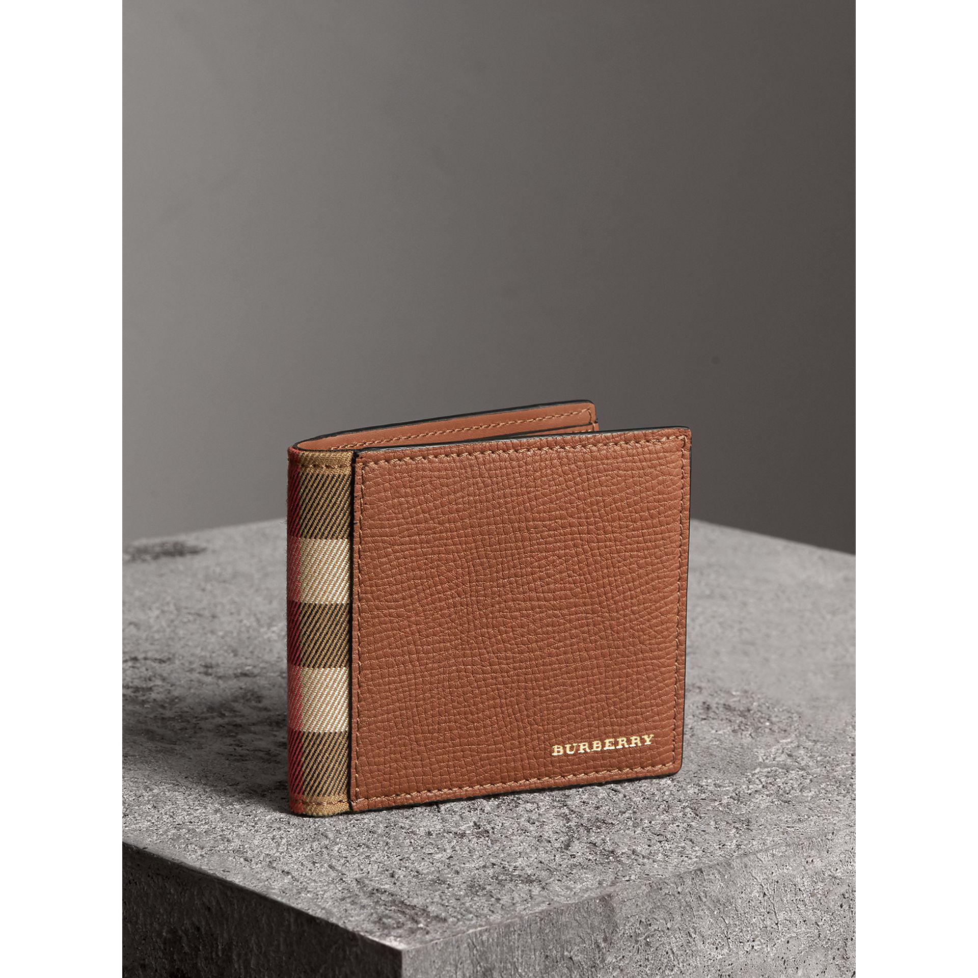 Burberry Leather And House Check International Bifold Wallet in