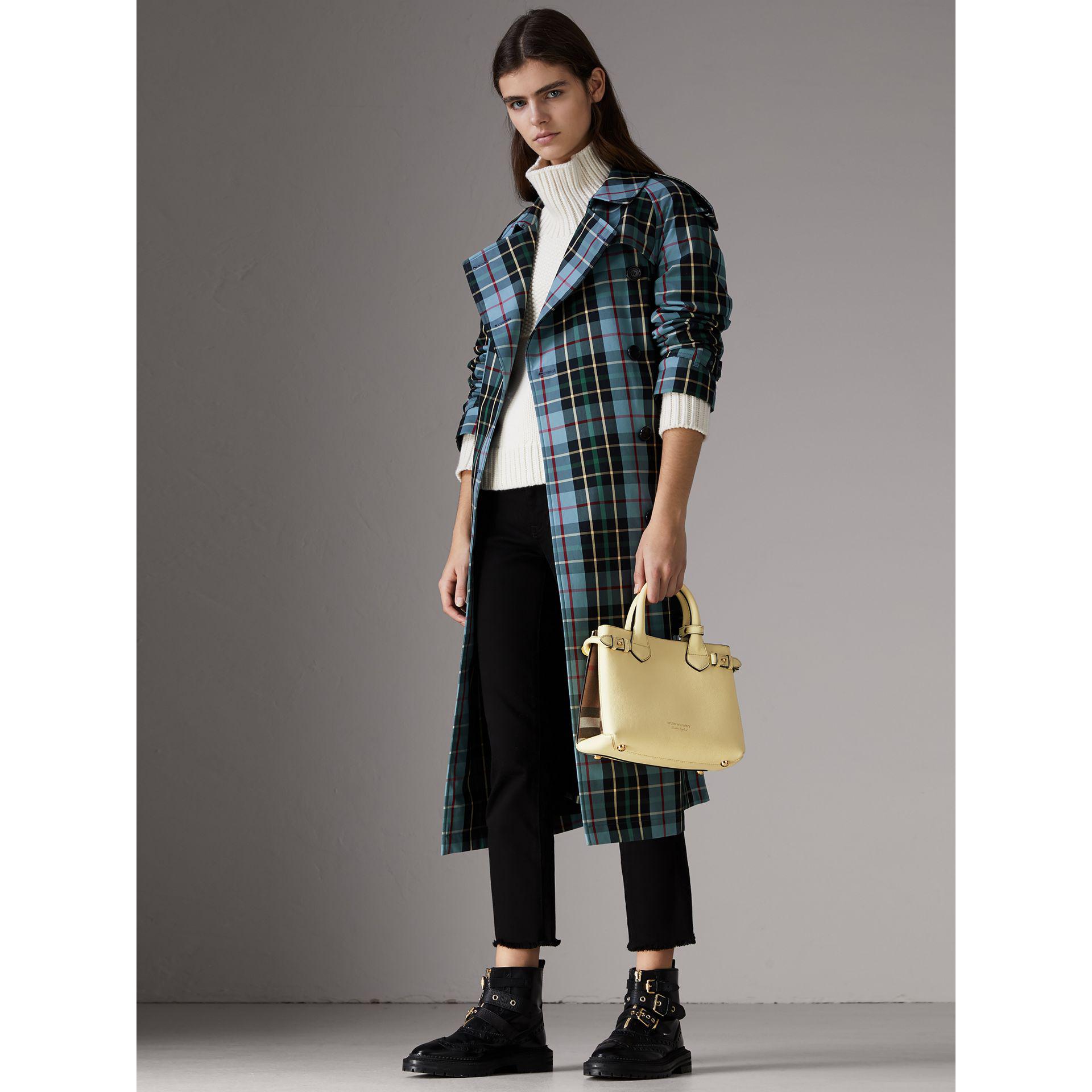 small banner burberry
