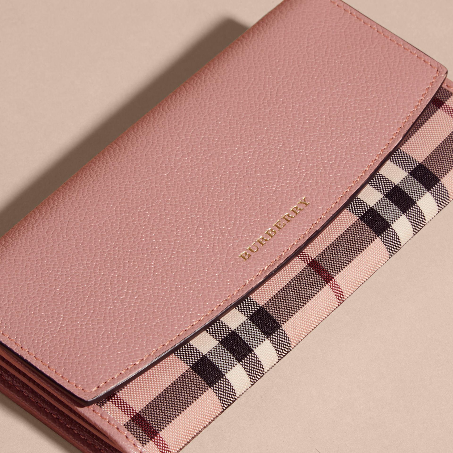 pink burberry purse