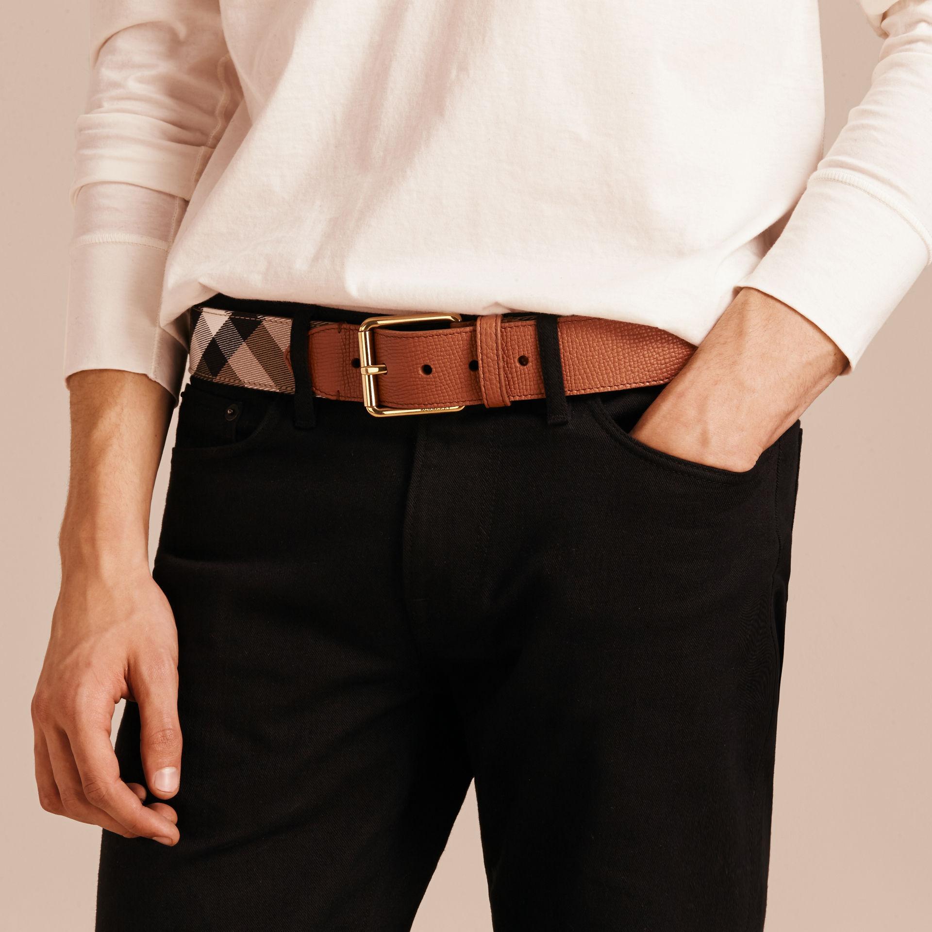 grainy leather house check belt