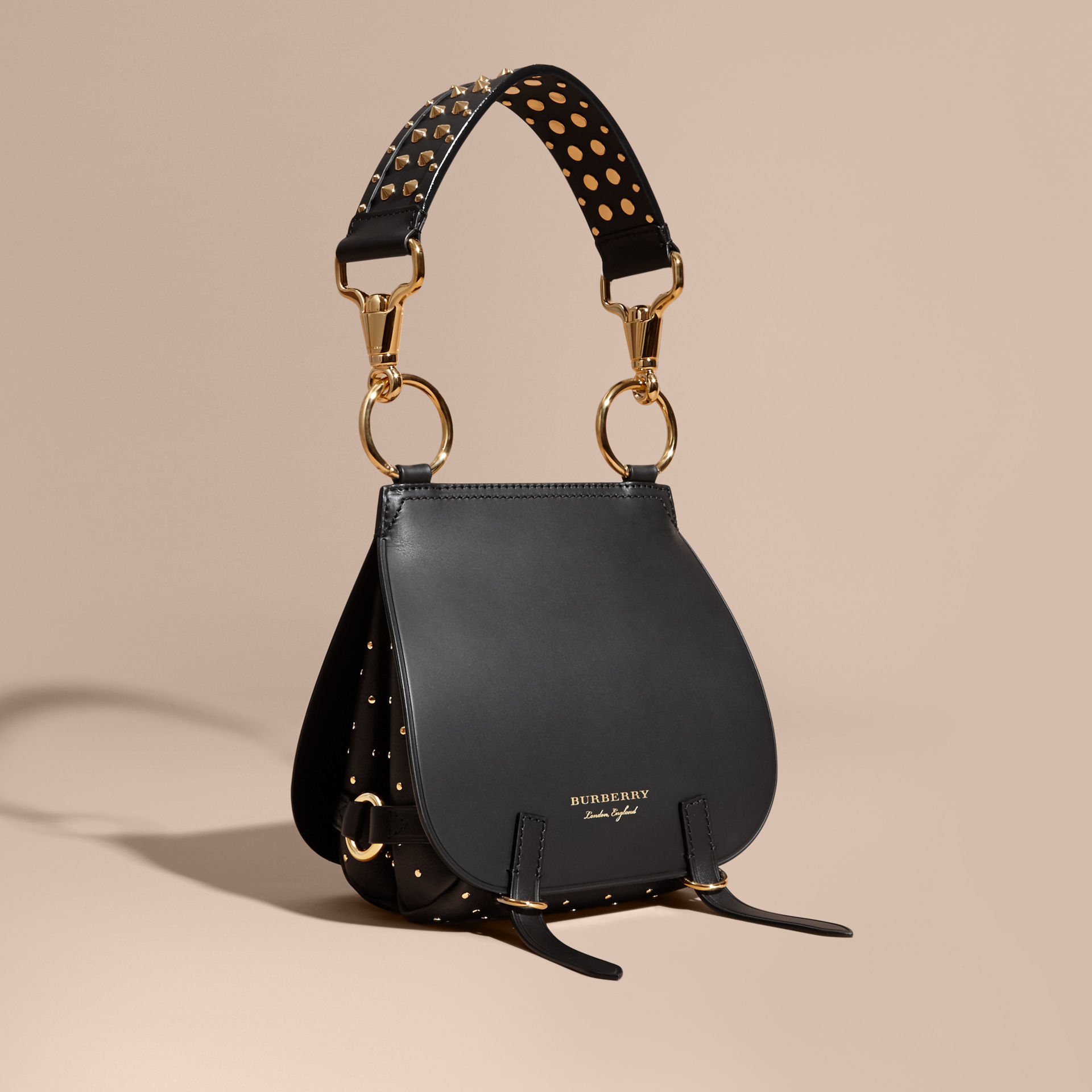 Burberry The Bridle Leather Shoulder Bag in Black | Lyst
