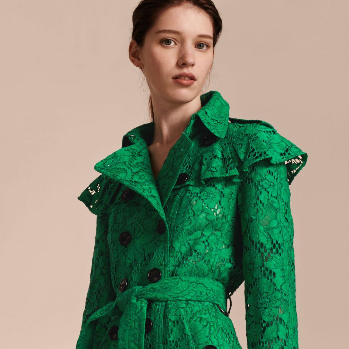 Burberry Ruffle Detail Macramé Lace Trench Coat Kelly Green | Lyst
