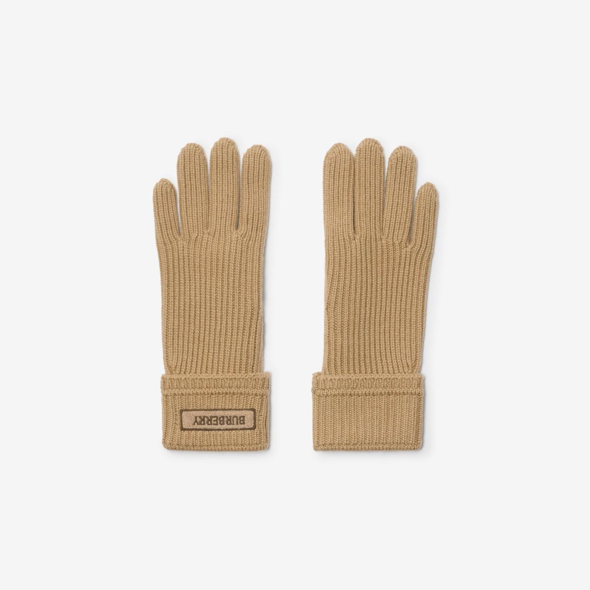 手袋 Burberry Khaki Cashmere Blend Gloves Burberry(バーバリー) 手袋(レディース) - 海外通販のBUYMA