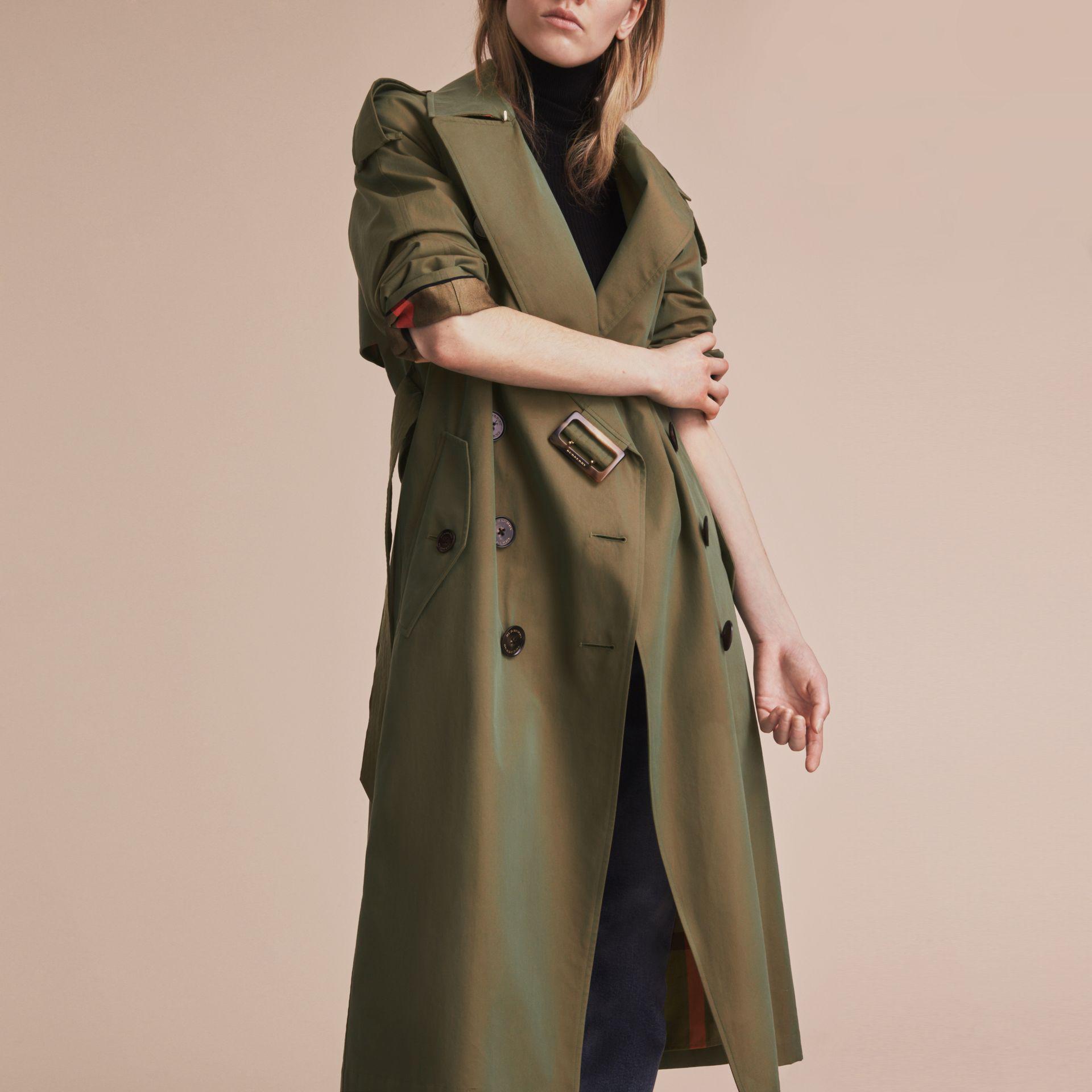 Burberry Tropical Gabardine Trench Coat in Green | Lyst