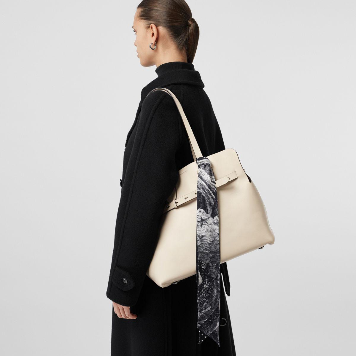 burberry medium soft belt bolsa