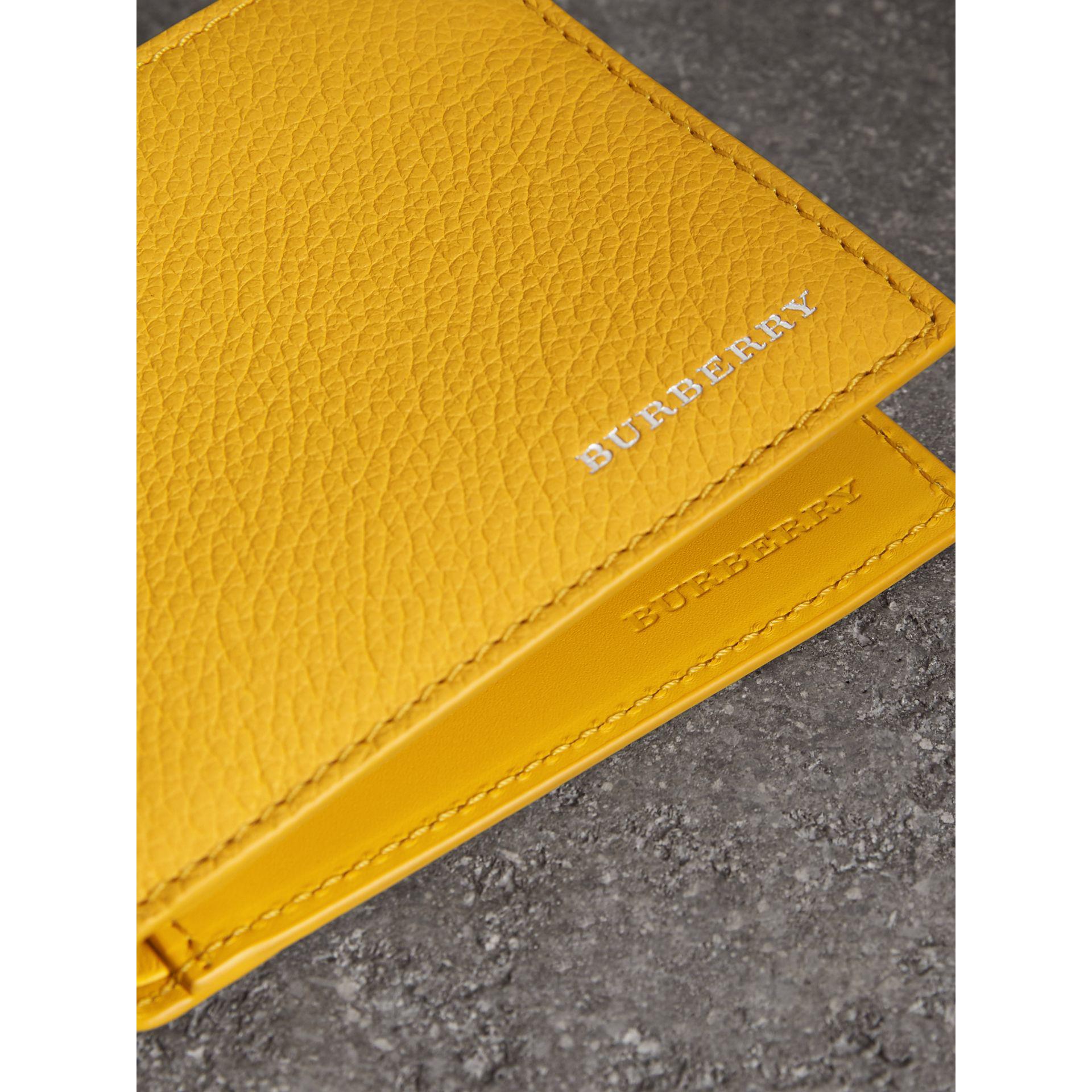 burberry wallet yellow