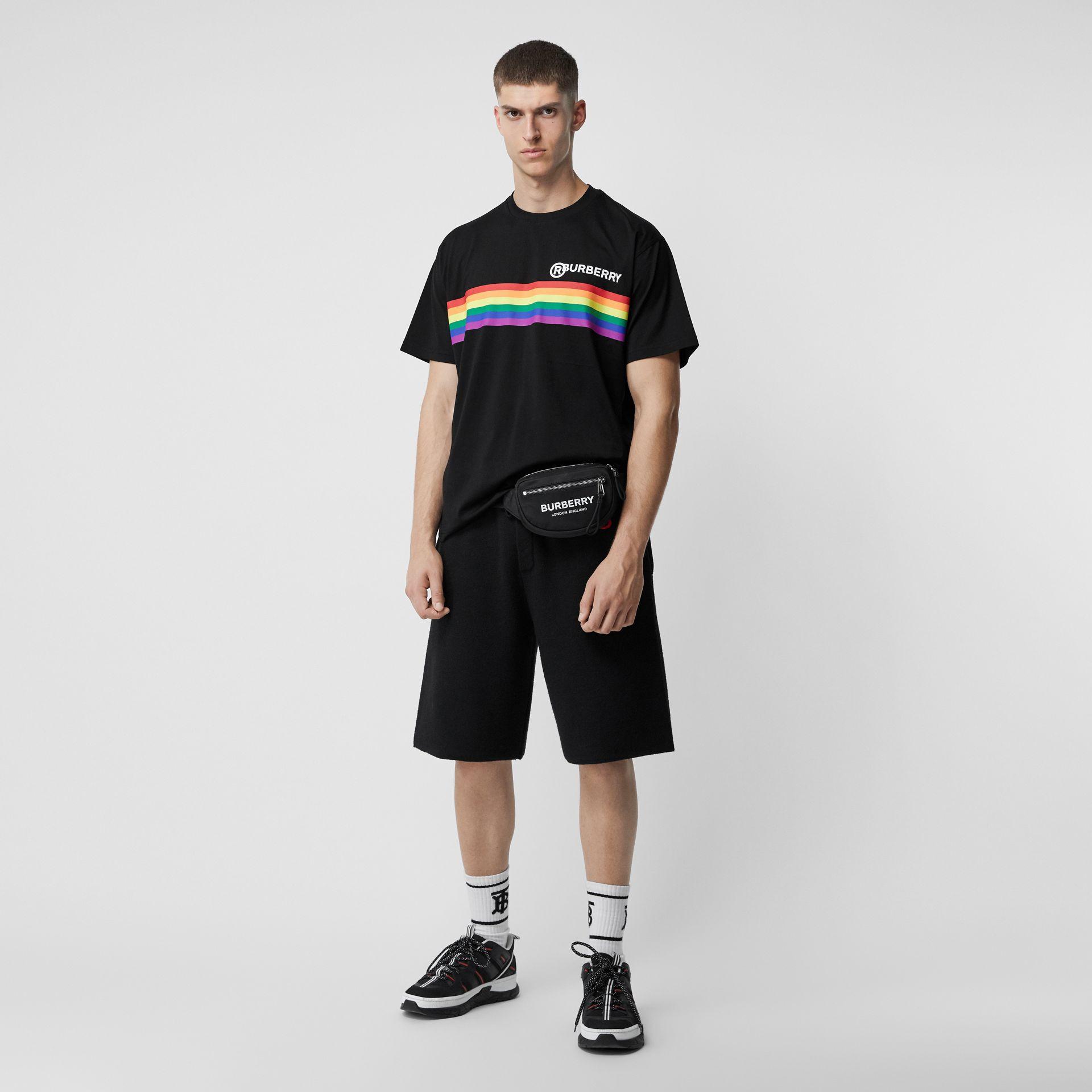 Burberry Rainbow Stripe Print Cotton Oversized T-shirt in Black for Men |  Lyst Canada
