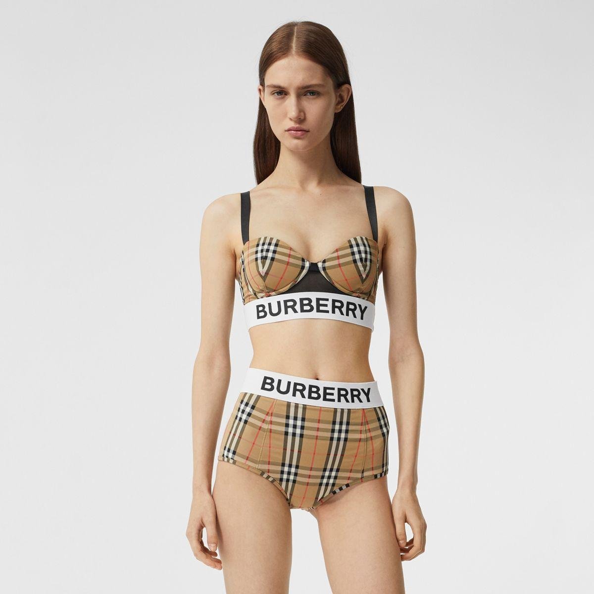 Burberry Bikinioberteil mit Vintage Check-Muster und Logostreifen in Natur  | Lyst DE