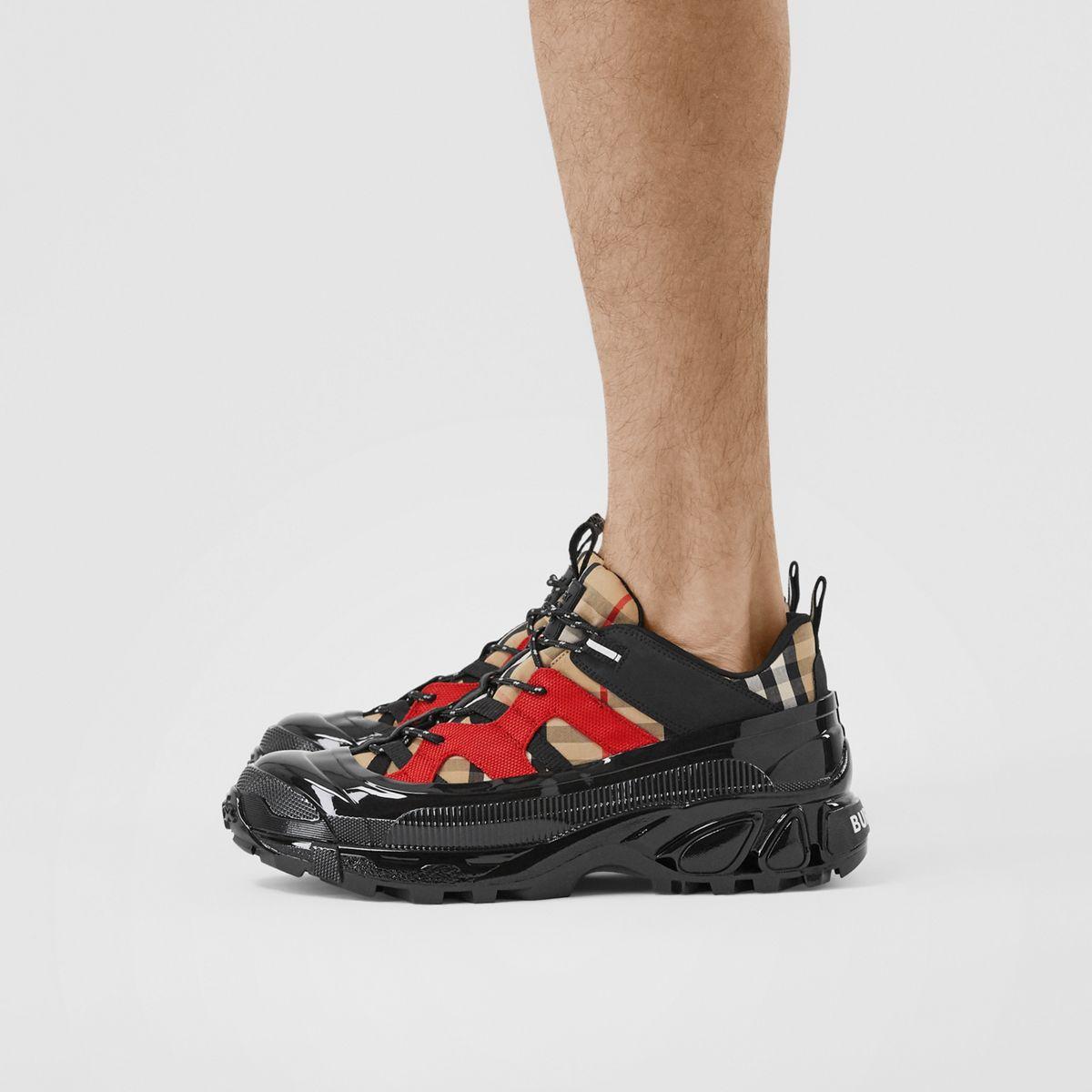 burberry arthur runner trainers