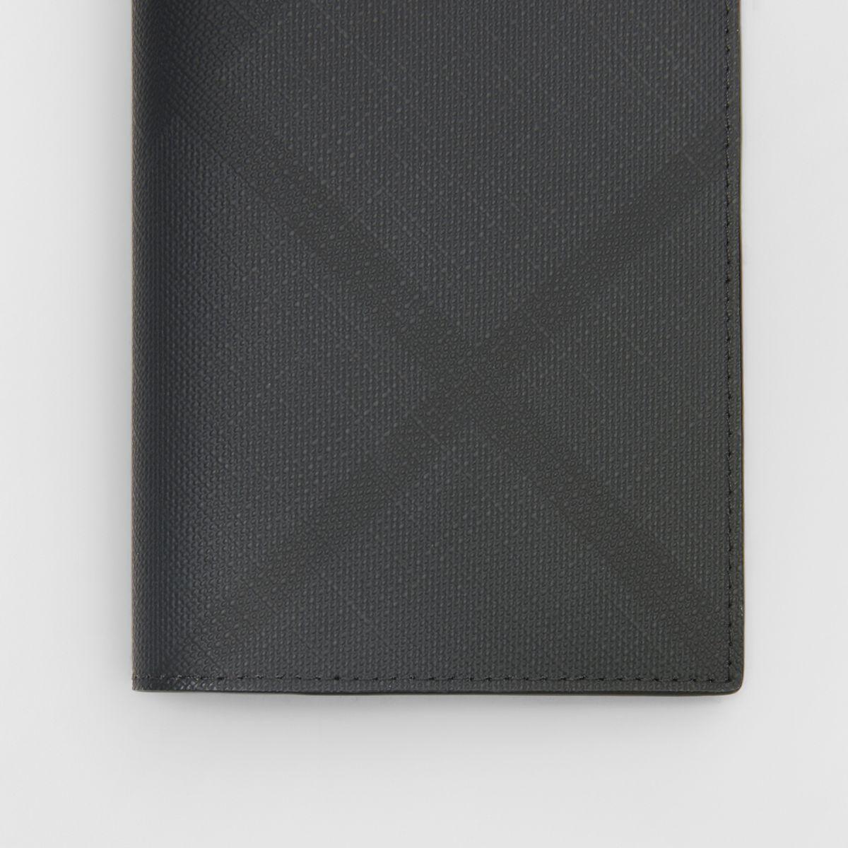Burberry London Check And Leather Passport Holder in Dark Charcoal