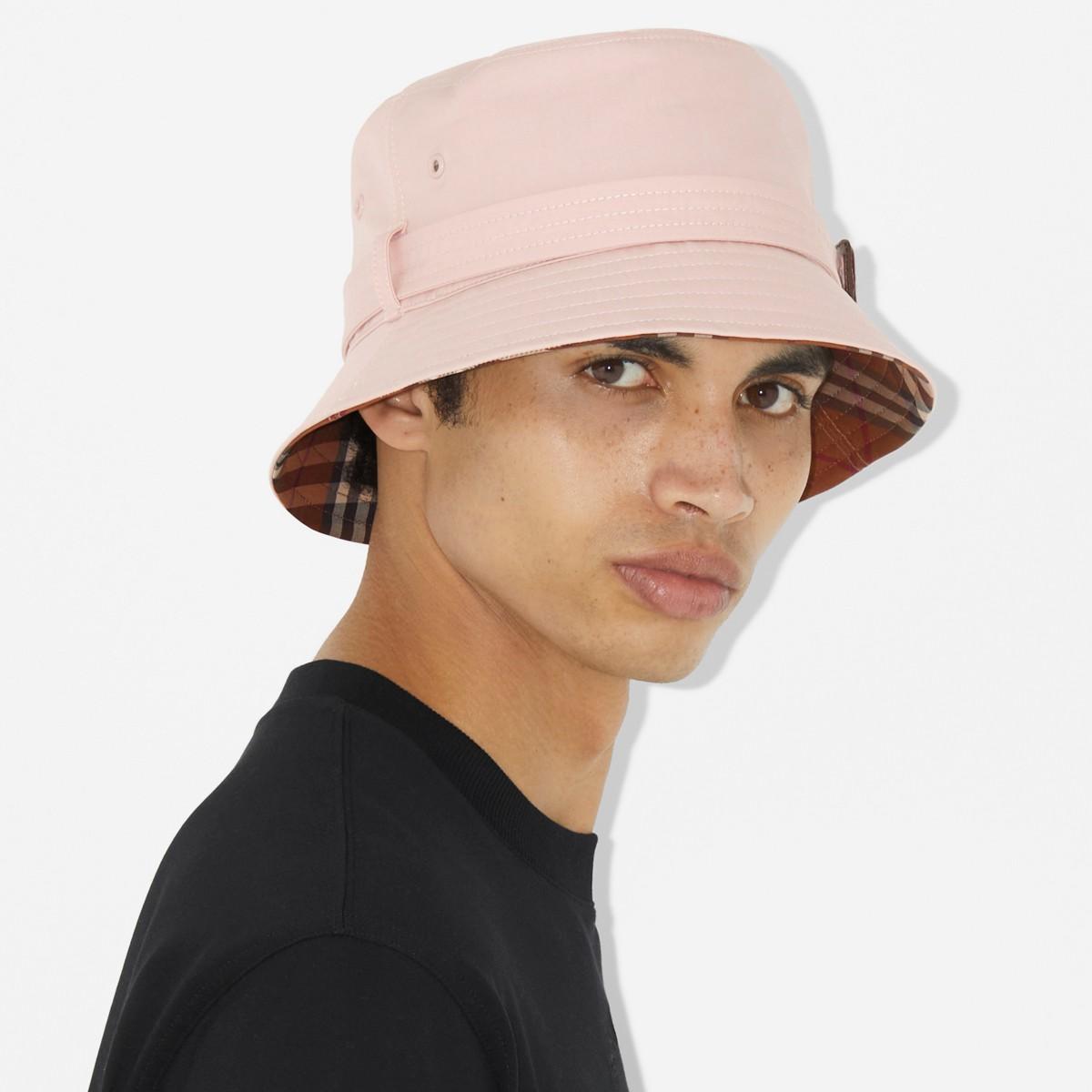 Burberry Tropical Gabardine Belted Bucket Hat in Pink | Lyst