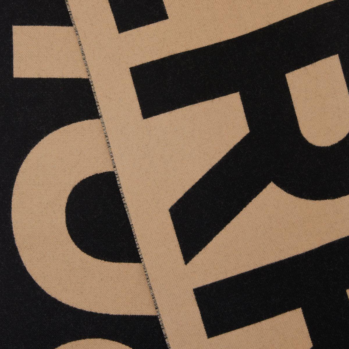 burberry logo wool jacquard scarf