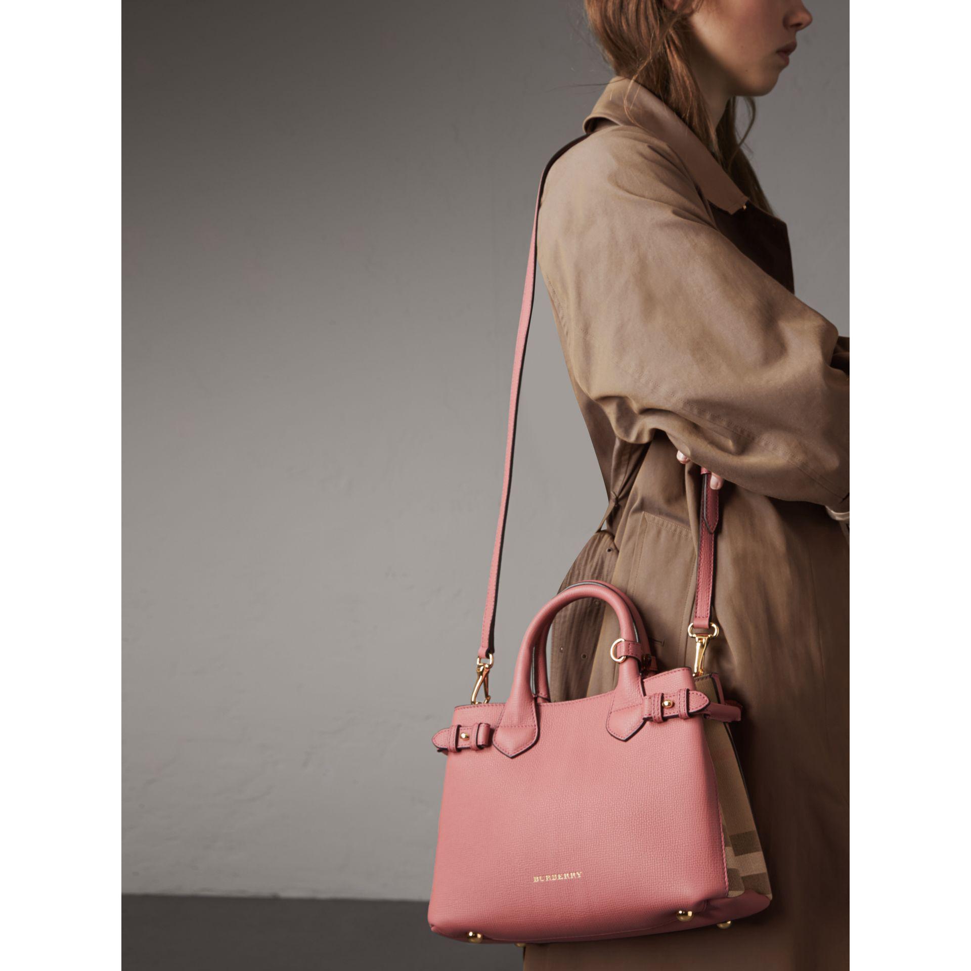pink plaid burberry purse｜TikTok Search