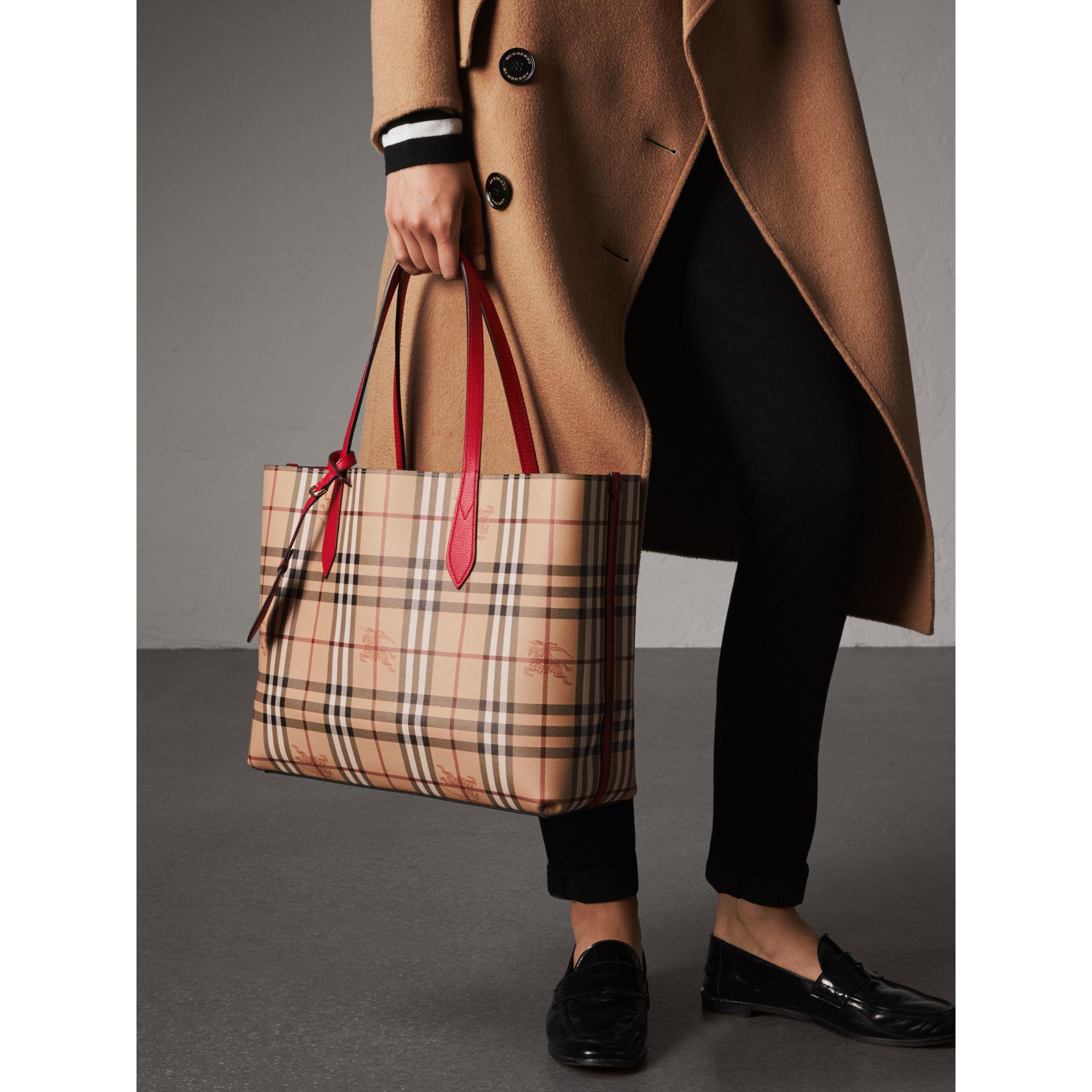 Burberry The Medium Reversible Tote In Haymarket Check And Leather Poppy Red