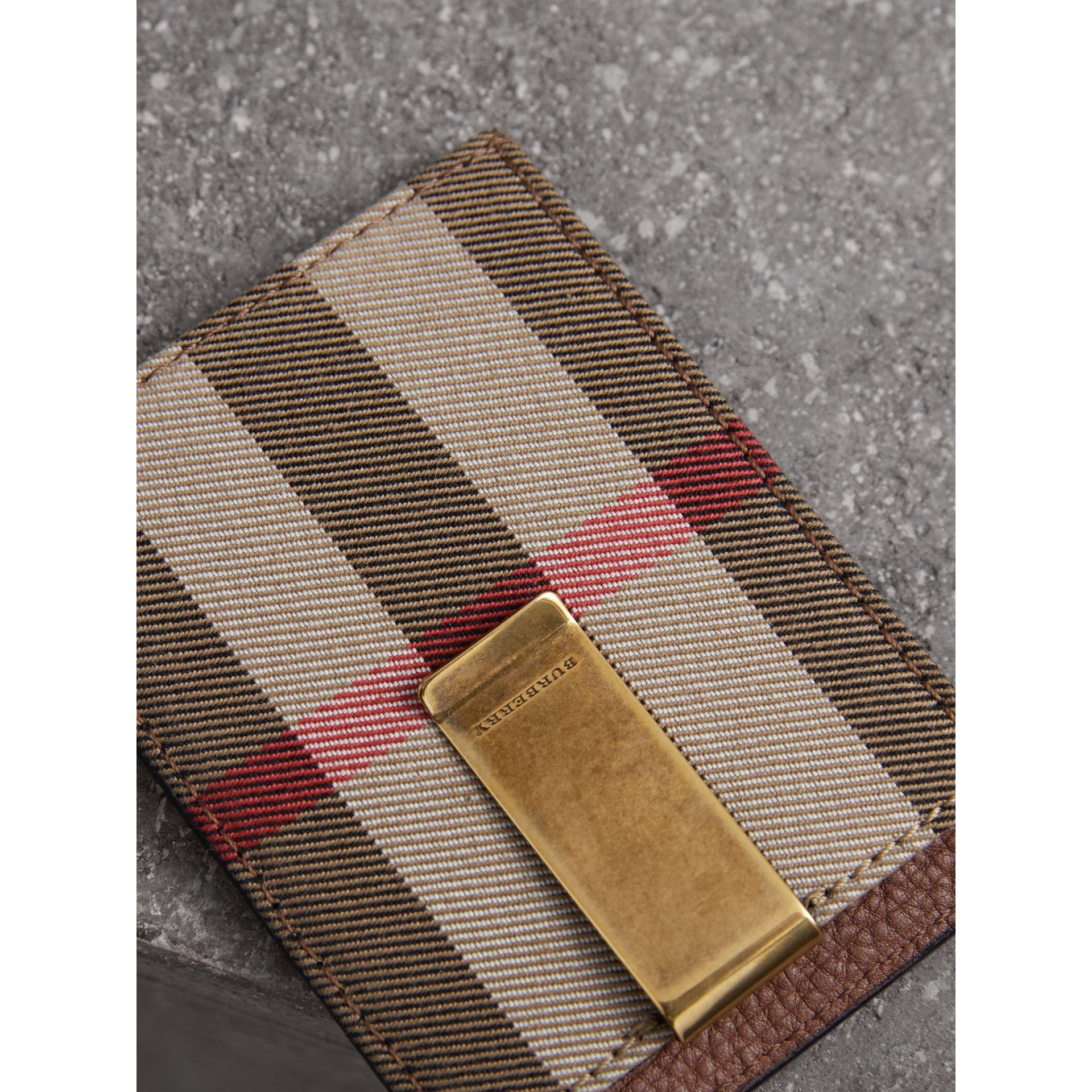 Burberry House Check And Leather Money Clip Card Case in Brown for Men |  Lyst