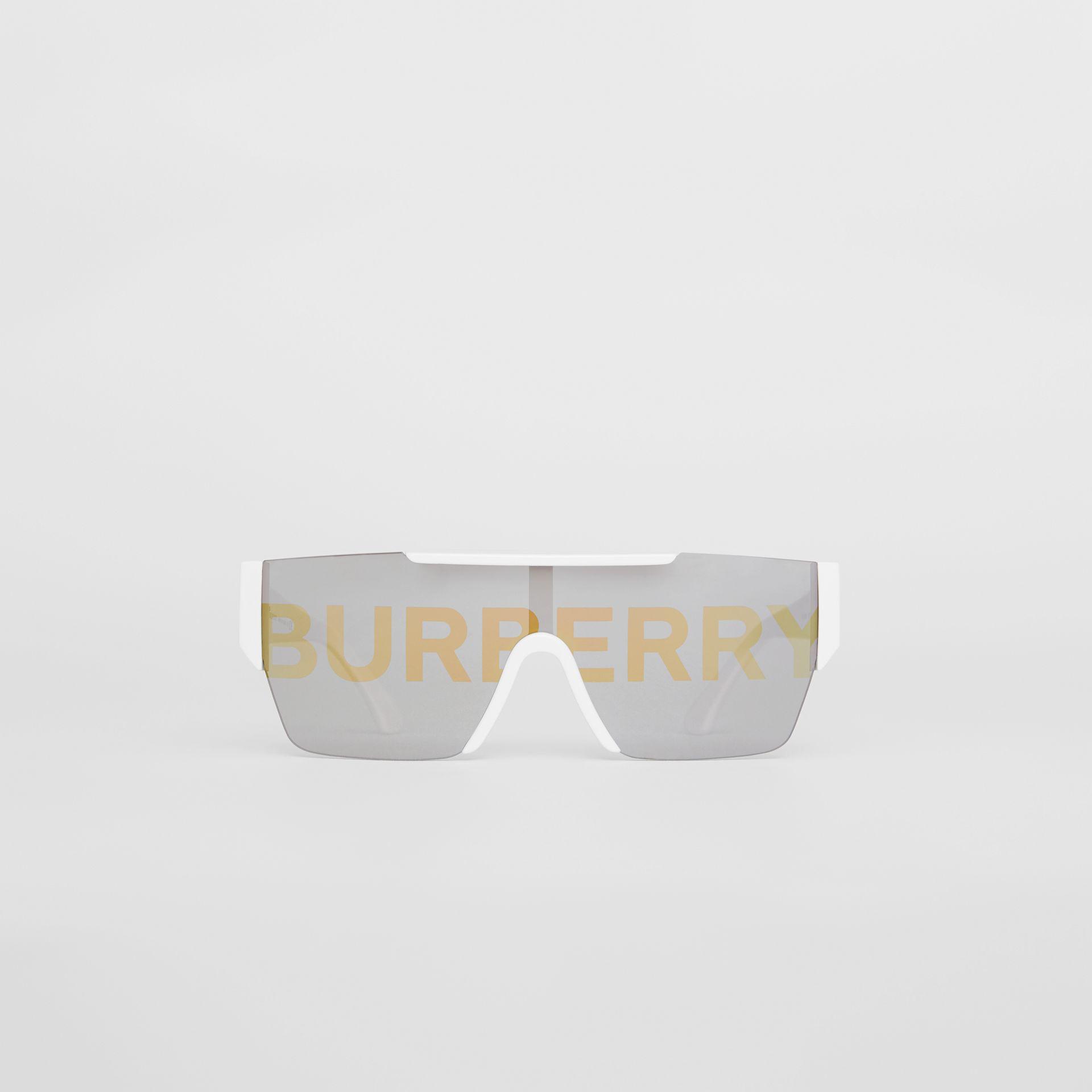 white burberry sunglasses